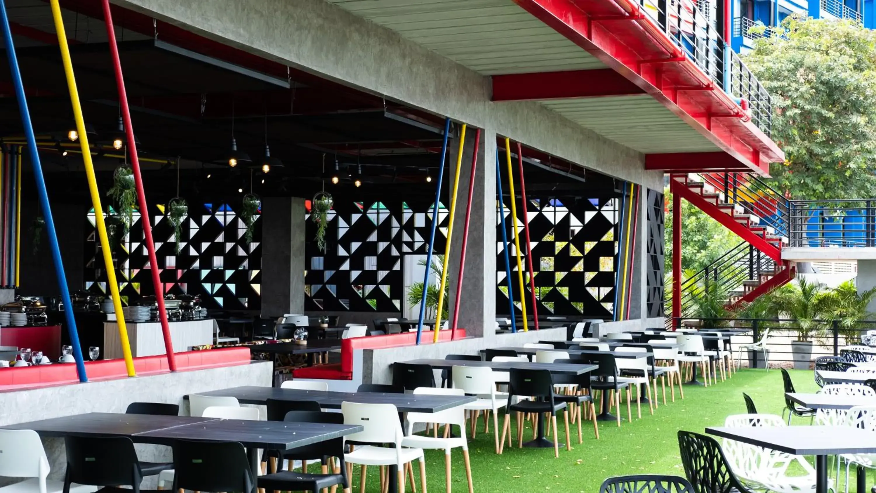 Restaurant/places to eat in Play Phala Beach Rayong Restaurant/places to eat in Play Phala Beach Rayong