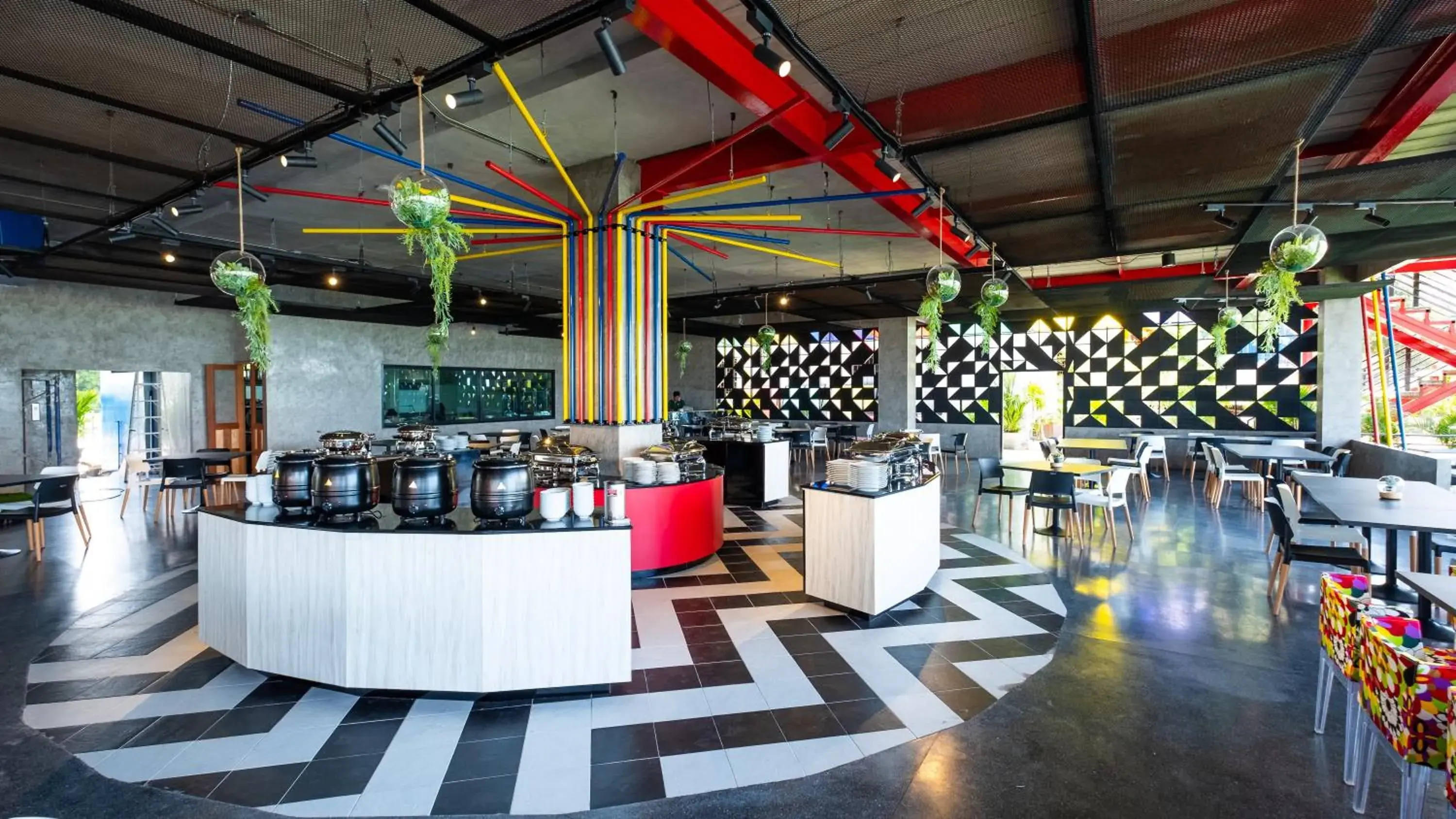 Restaurant/places to eat in Play Phala Beach Rayong Restaurant/places to eat in Play Phala Beach Rayong