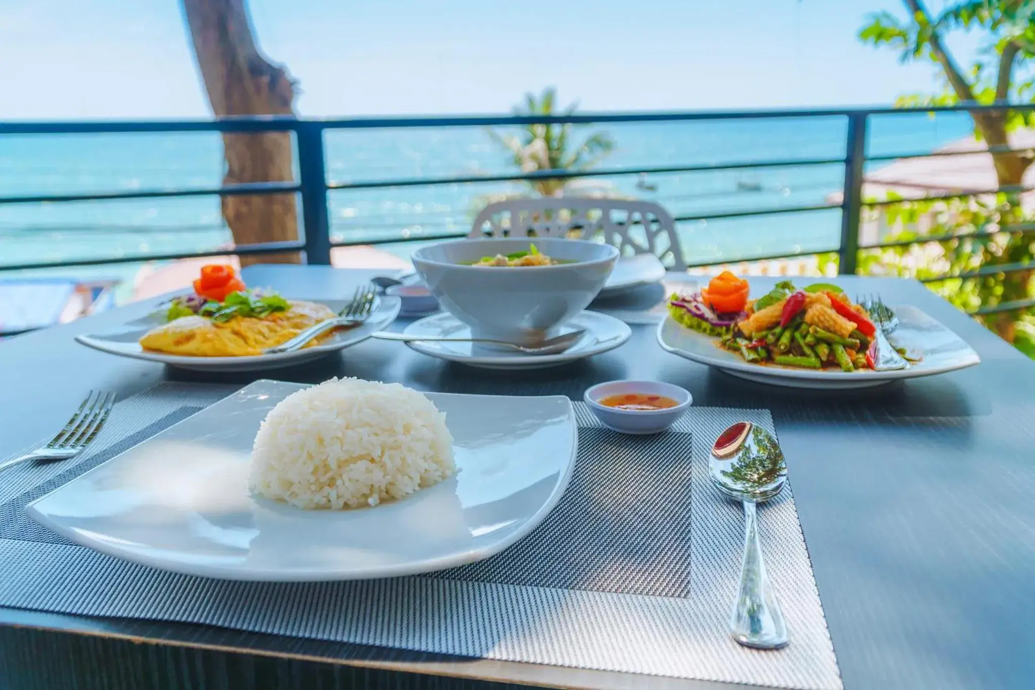 Food and drinks in Play Phala Beach Rayong Food and drinks in Play Phala Beach Rayong