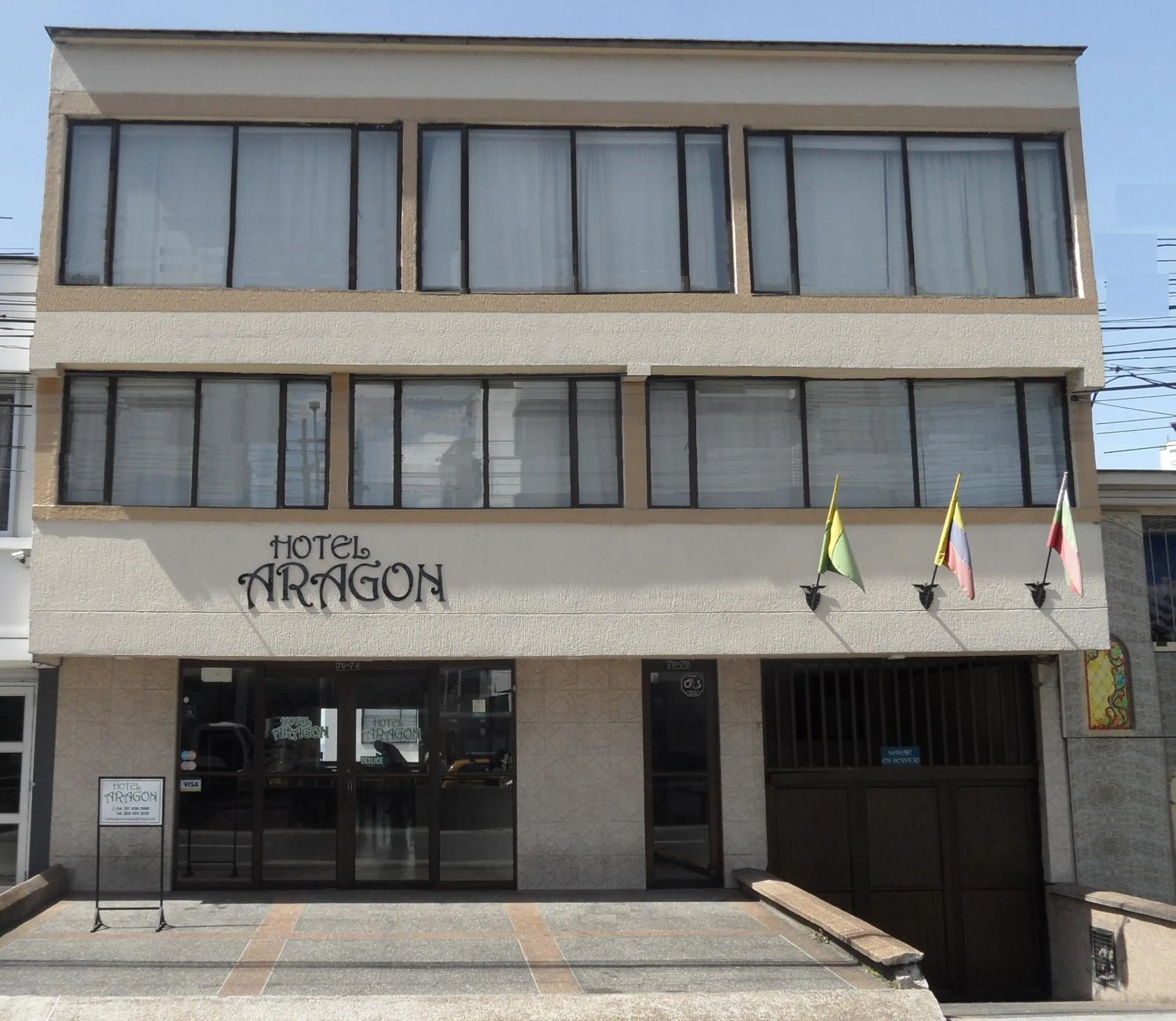 Facade/entrance in Ayenda Aragon