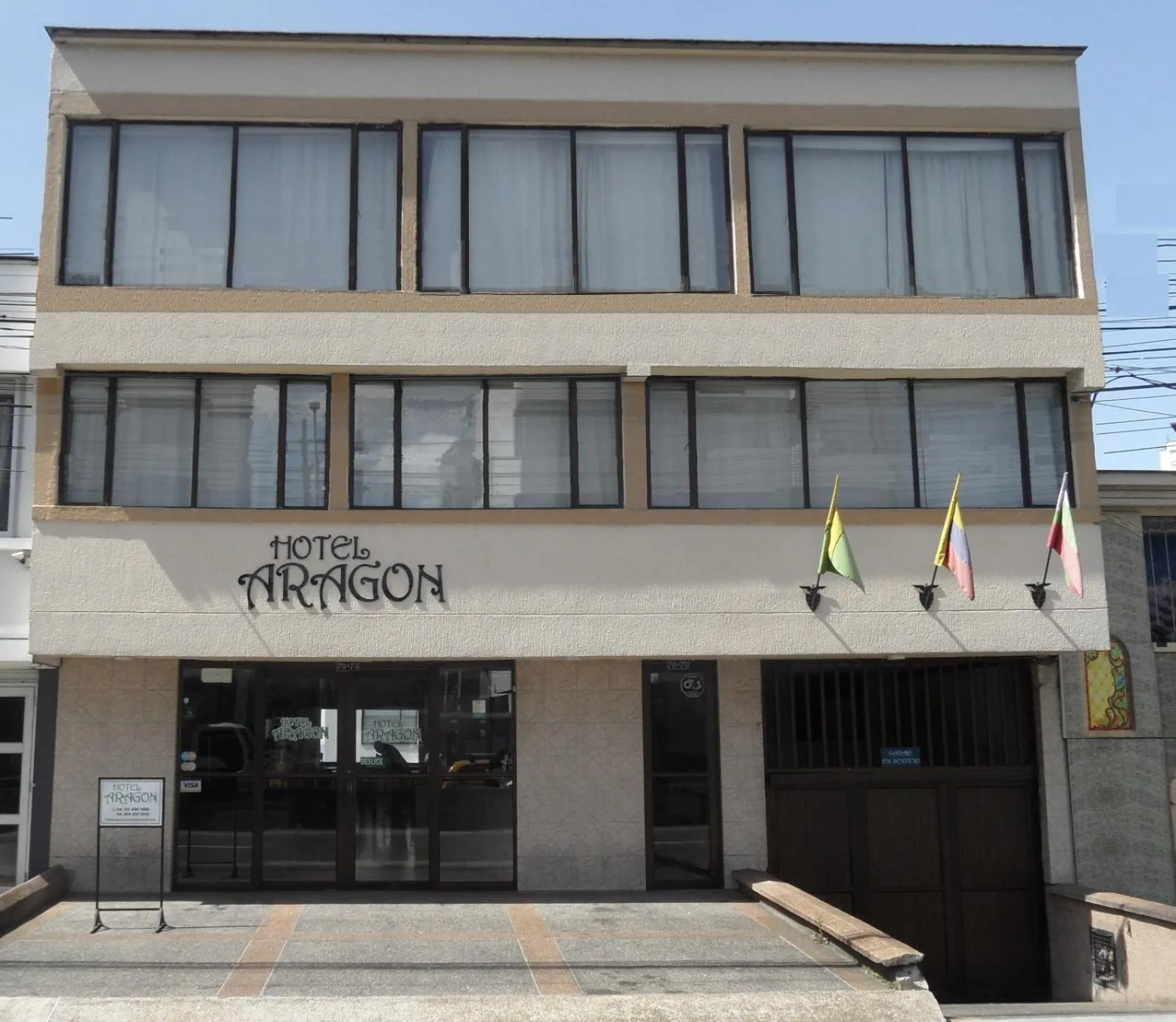 Facade/entrance in Ayenda Aragon