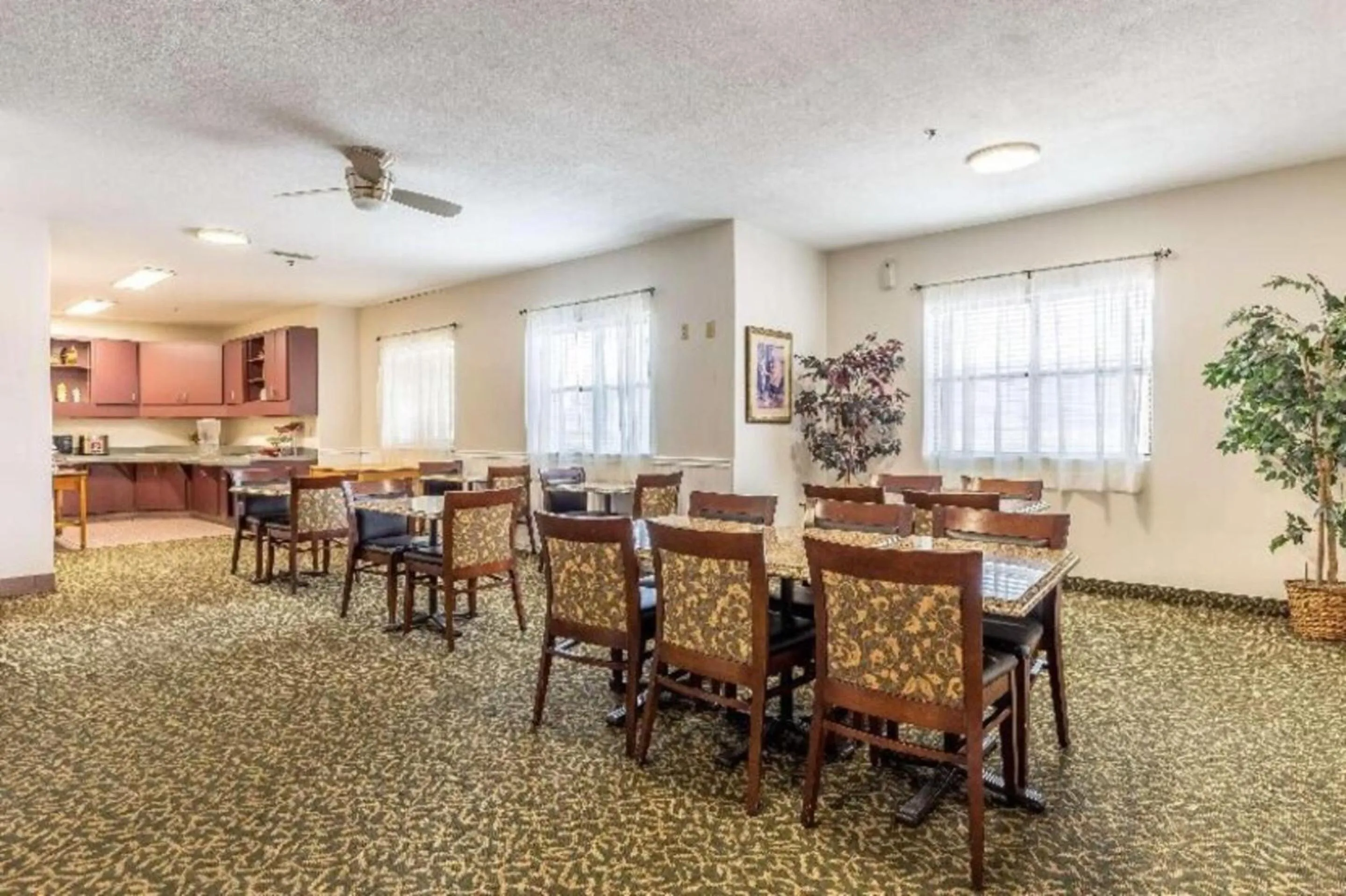 Restaurant/places to eat in Studio 6 Killeen TX