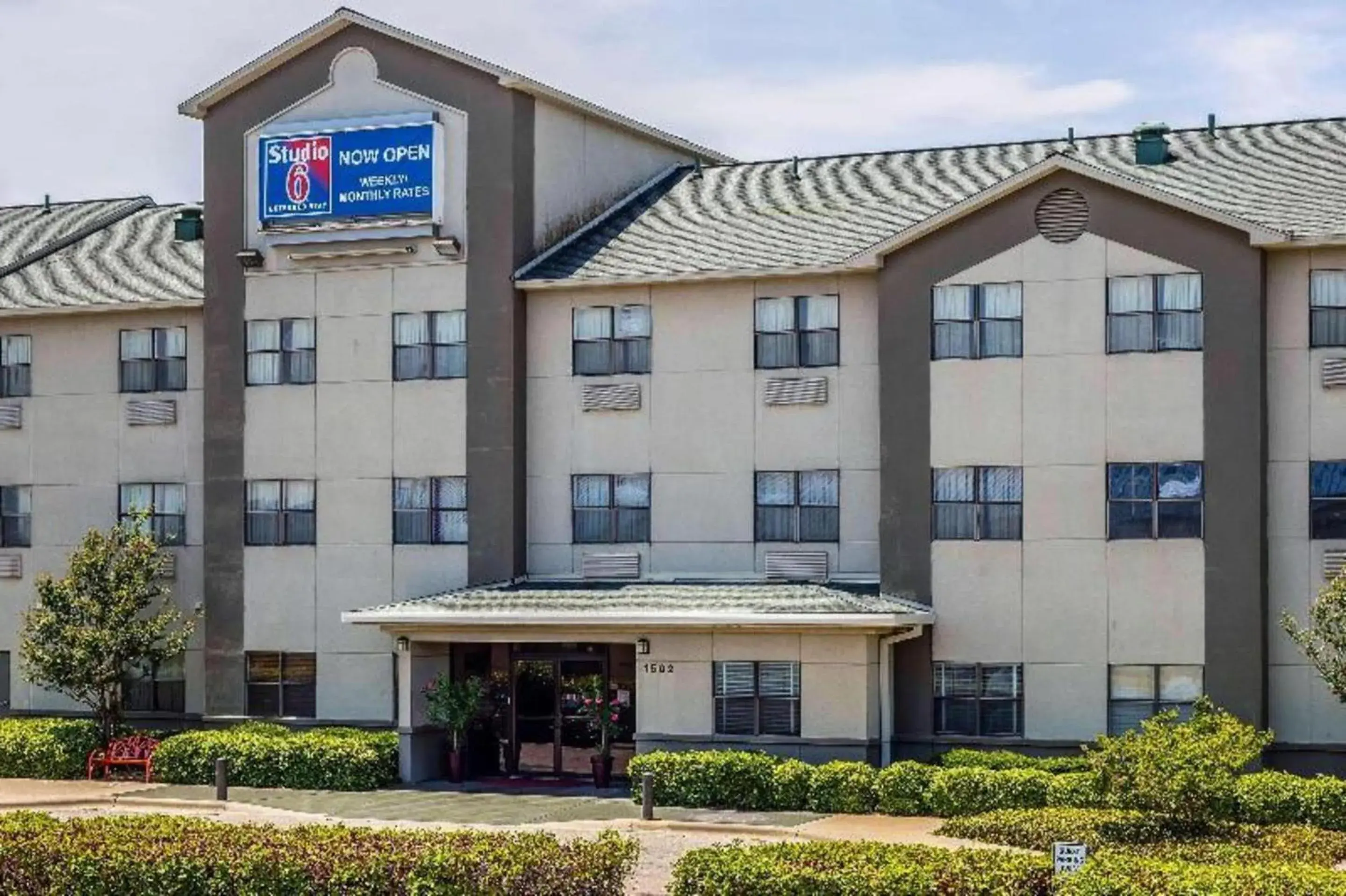 Property building in Studio 6 Killeen TX Property building in Studio 6 Killeen TX