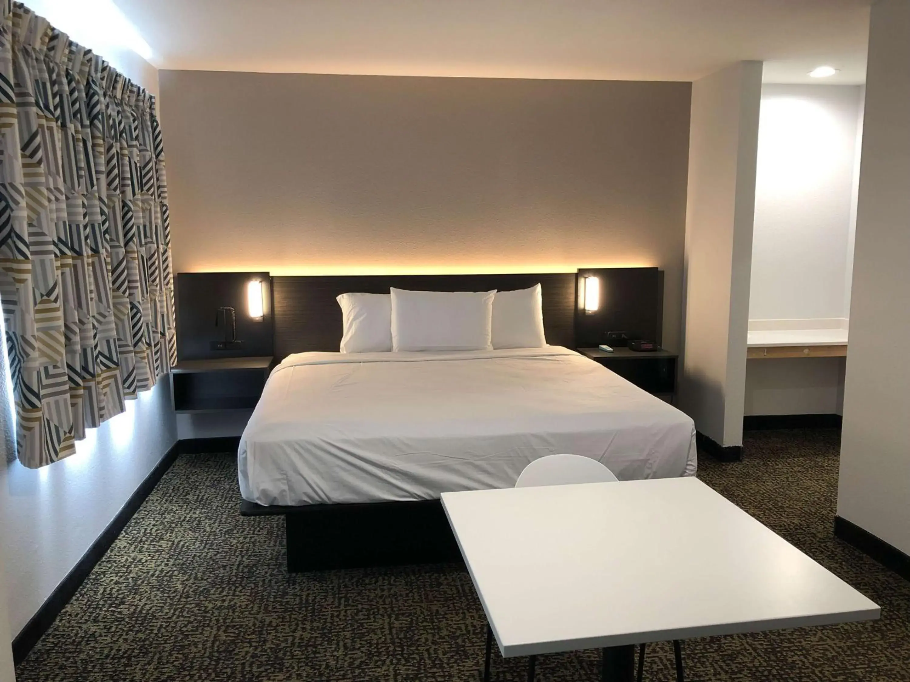 Bedroom, Bed in Studio 6 Killeen TX Bedroom, Bed in Studio 6 Killeen TX