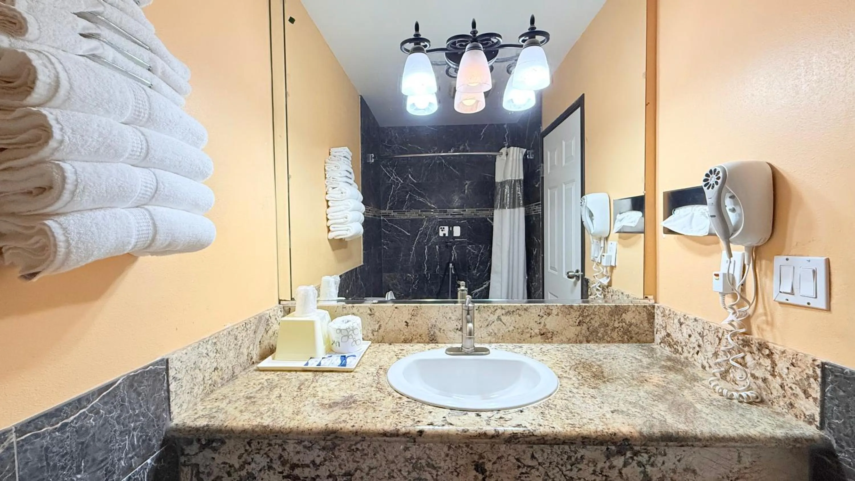 Bathroom in Redondo Beach Inn-LAX