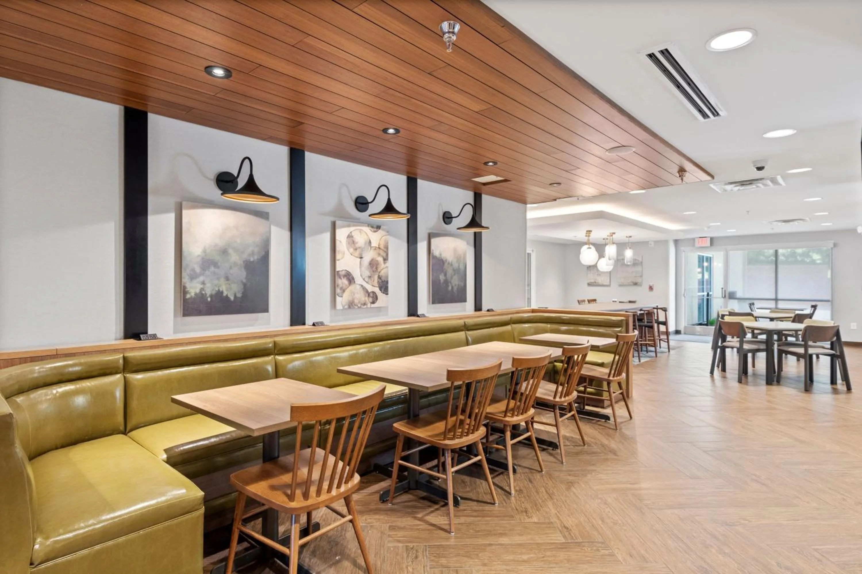 Breakfast in Fairfield Inn & Suites by Marriott Hickory