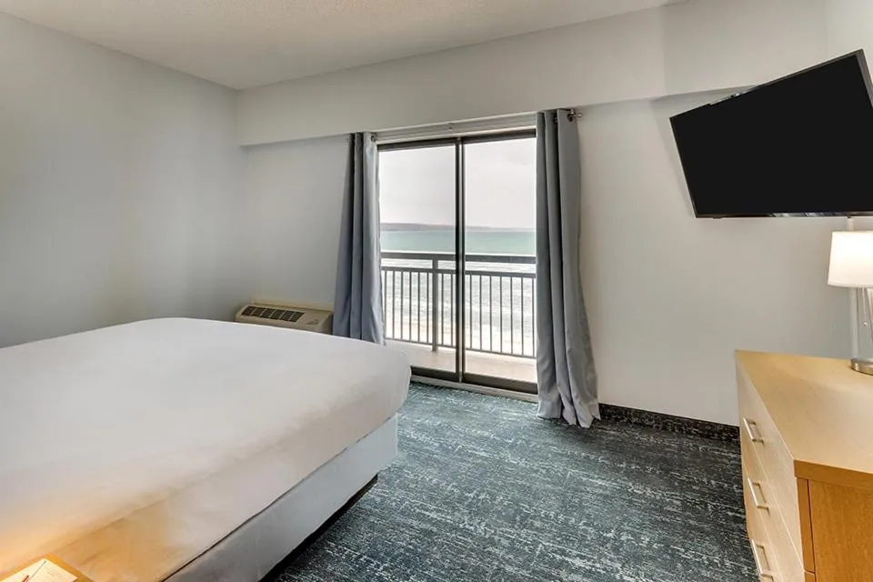 Bed in Parkshore Resort