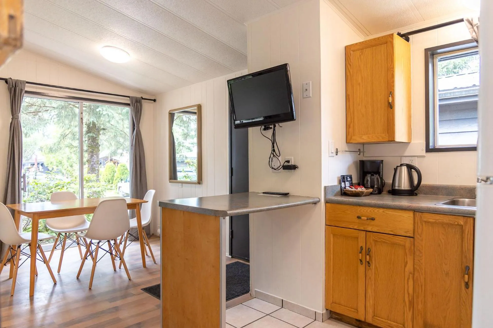 Mackenzie Beach Resort