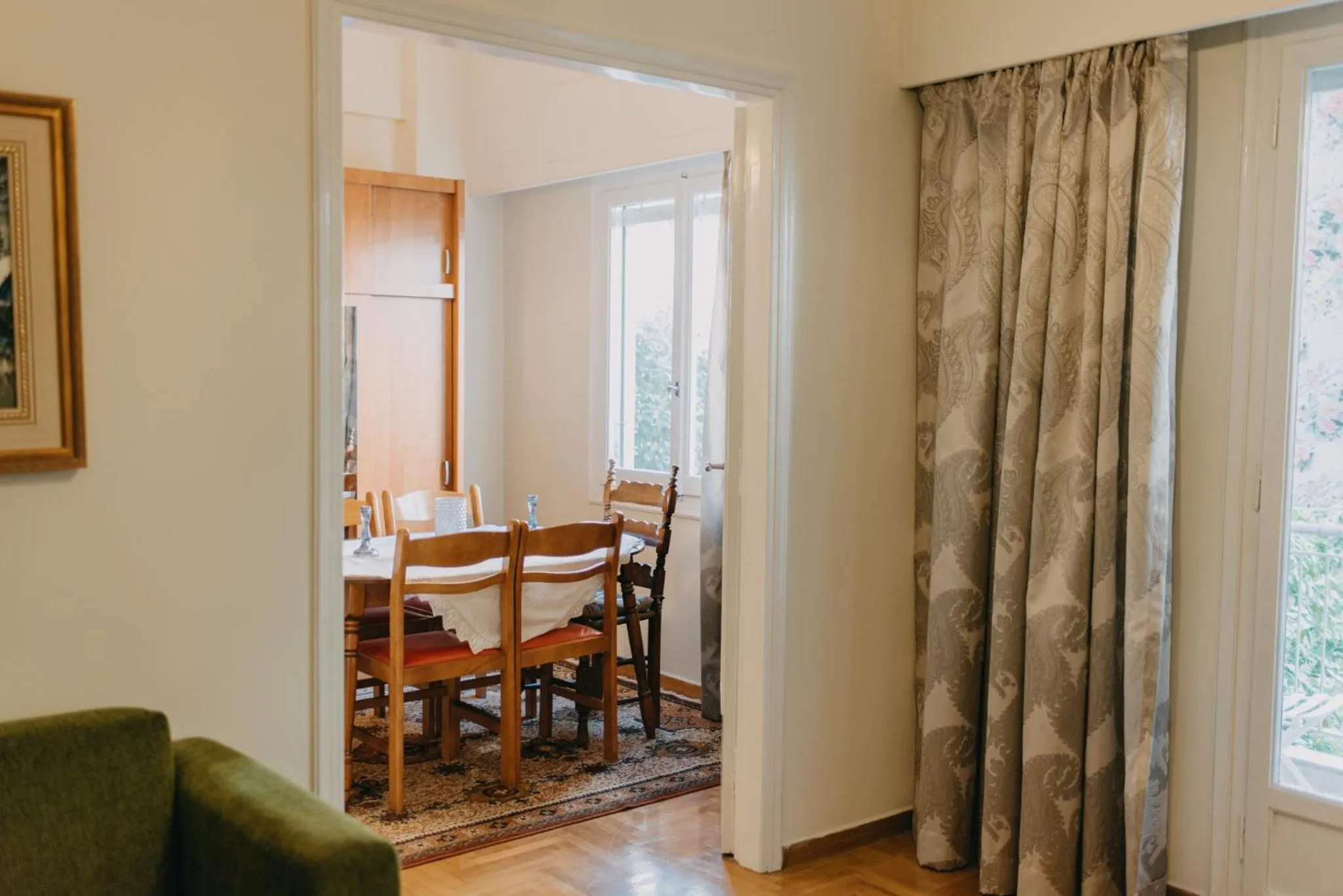Dining area in BEST HOUSE, Attiki Metro, Athens