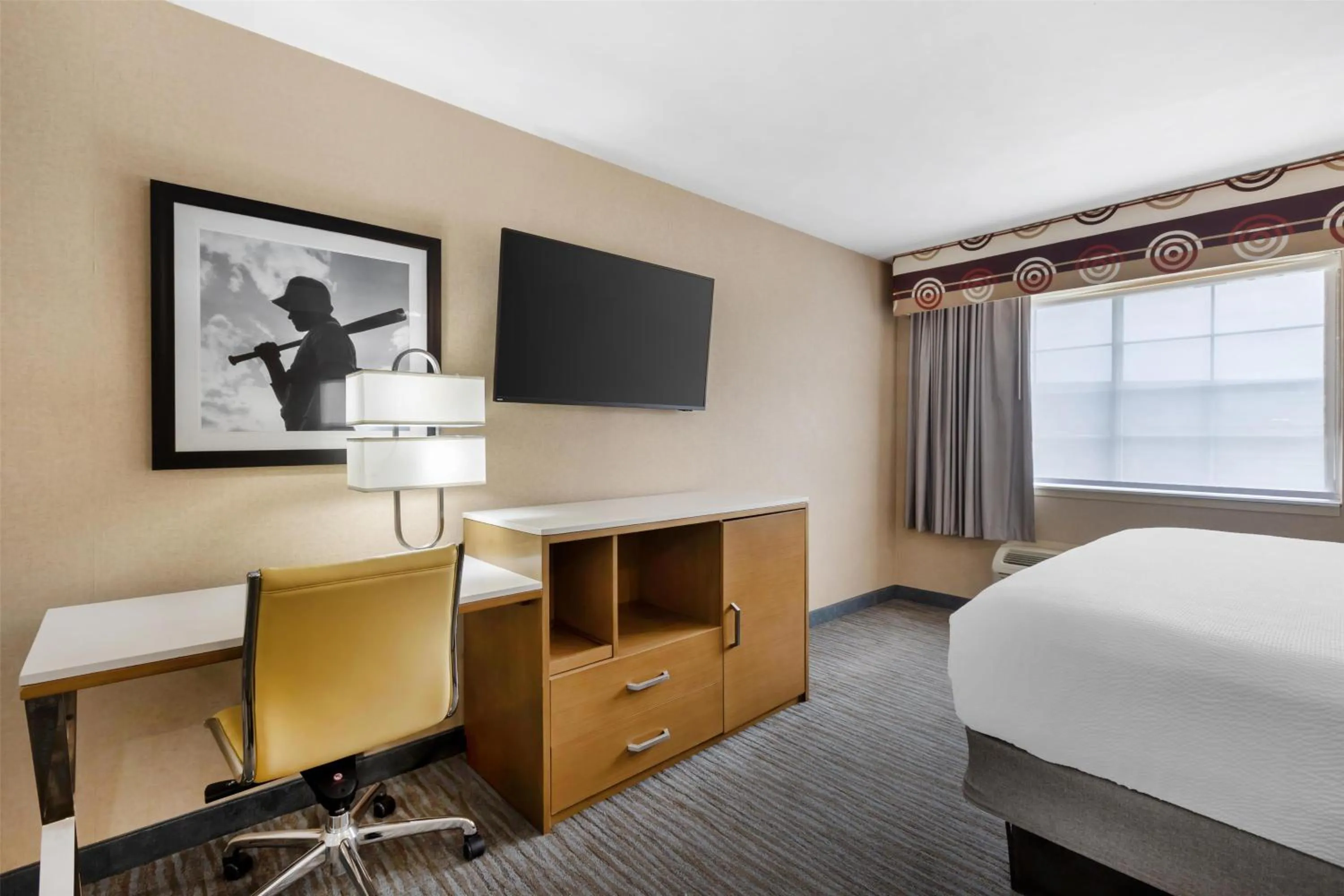 Bedroom, Bed in Best Western Cooperstown