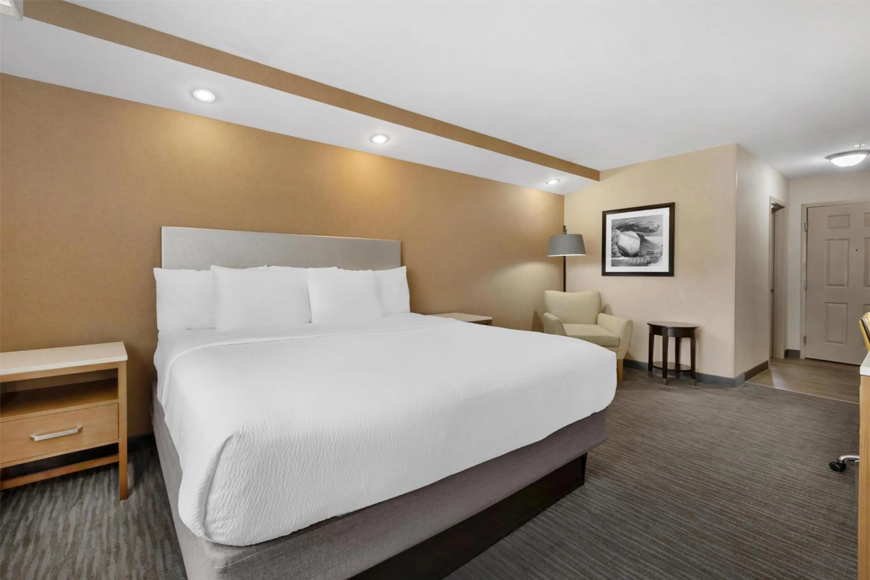 Bedroom, Bed in Best Western Cooperstown