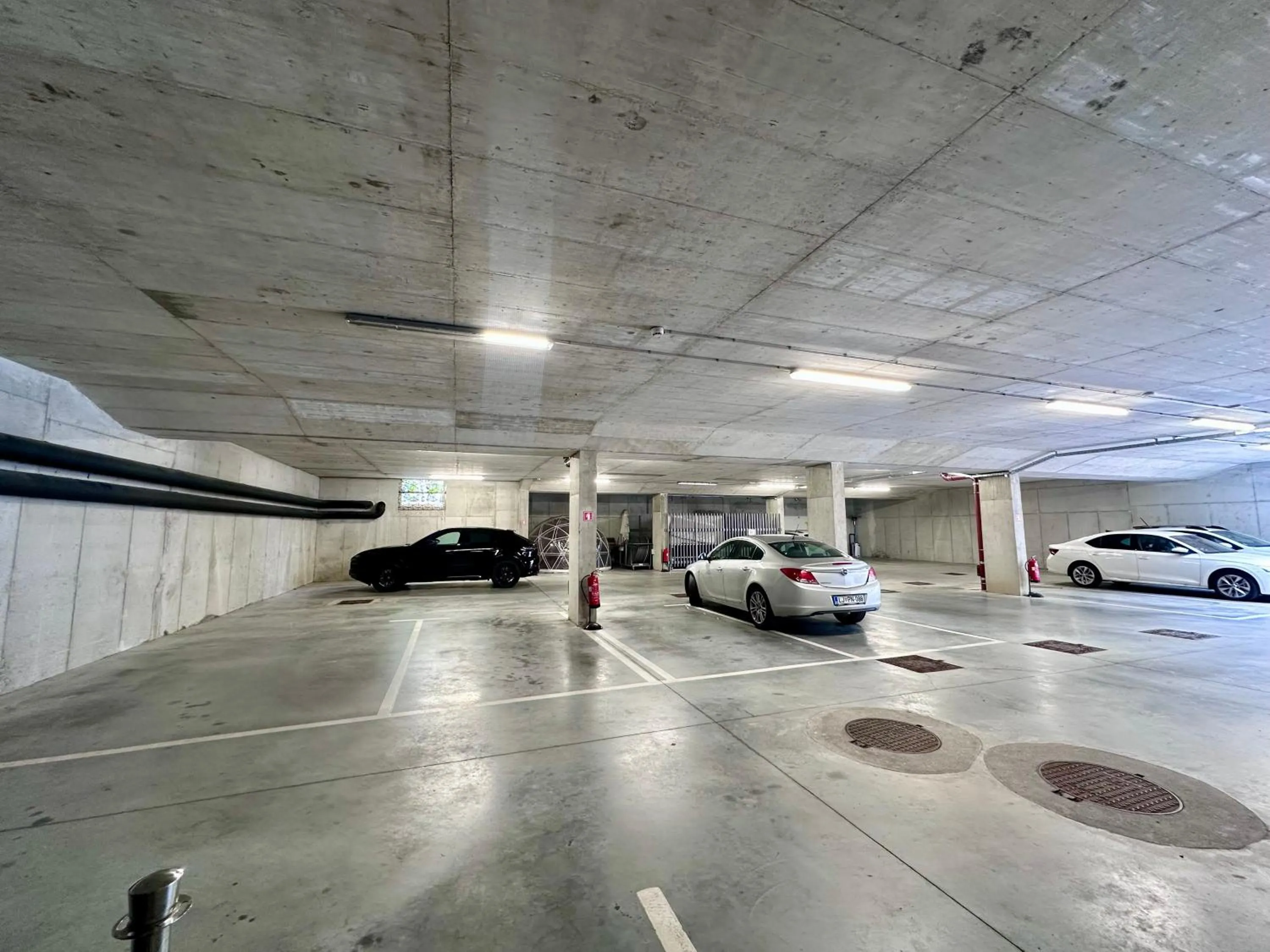 Parking in Bled Rose Hotel