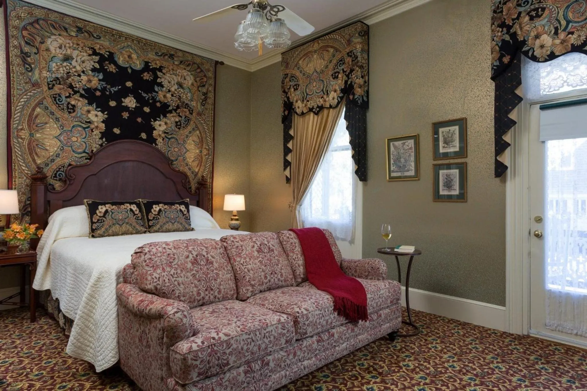 Bed in The Queen Victoria