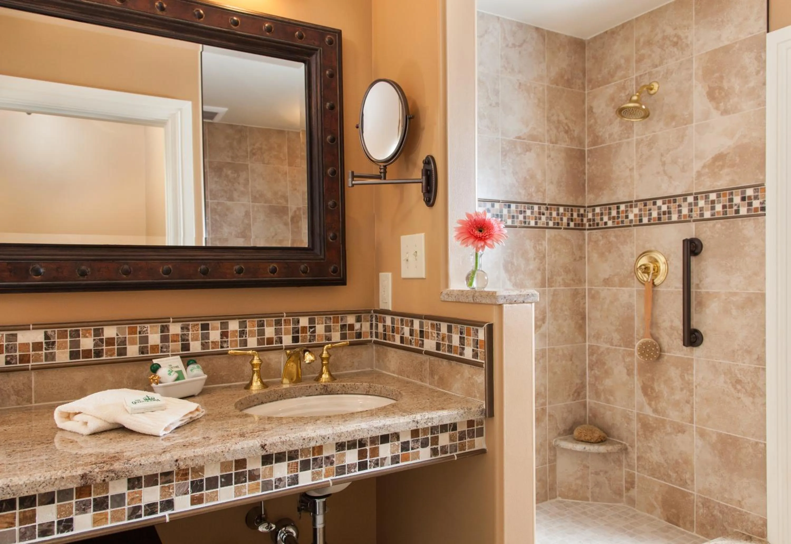 Bathroom in The Queen Victoria