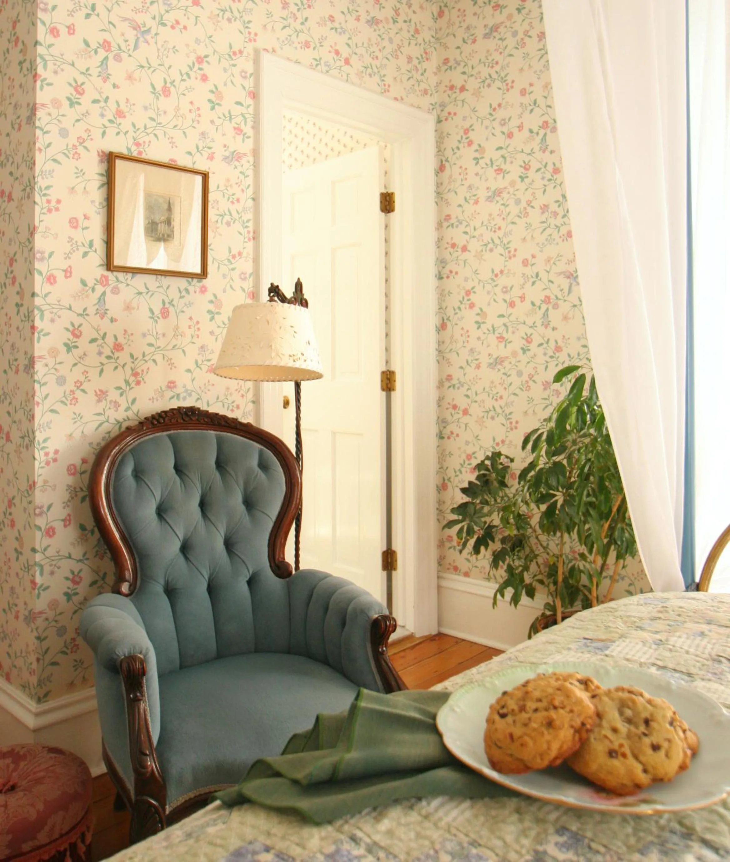 Decorative detail, Bed in The Queen Victoria
