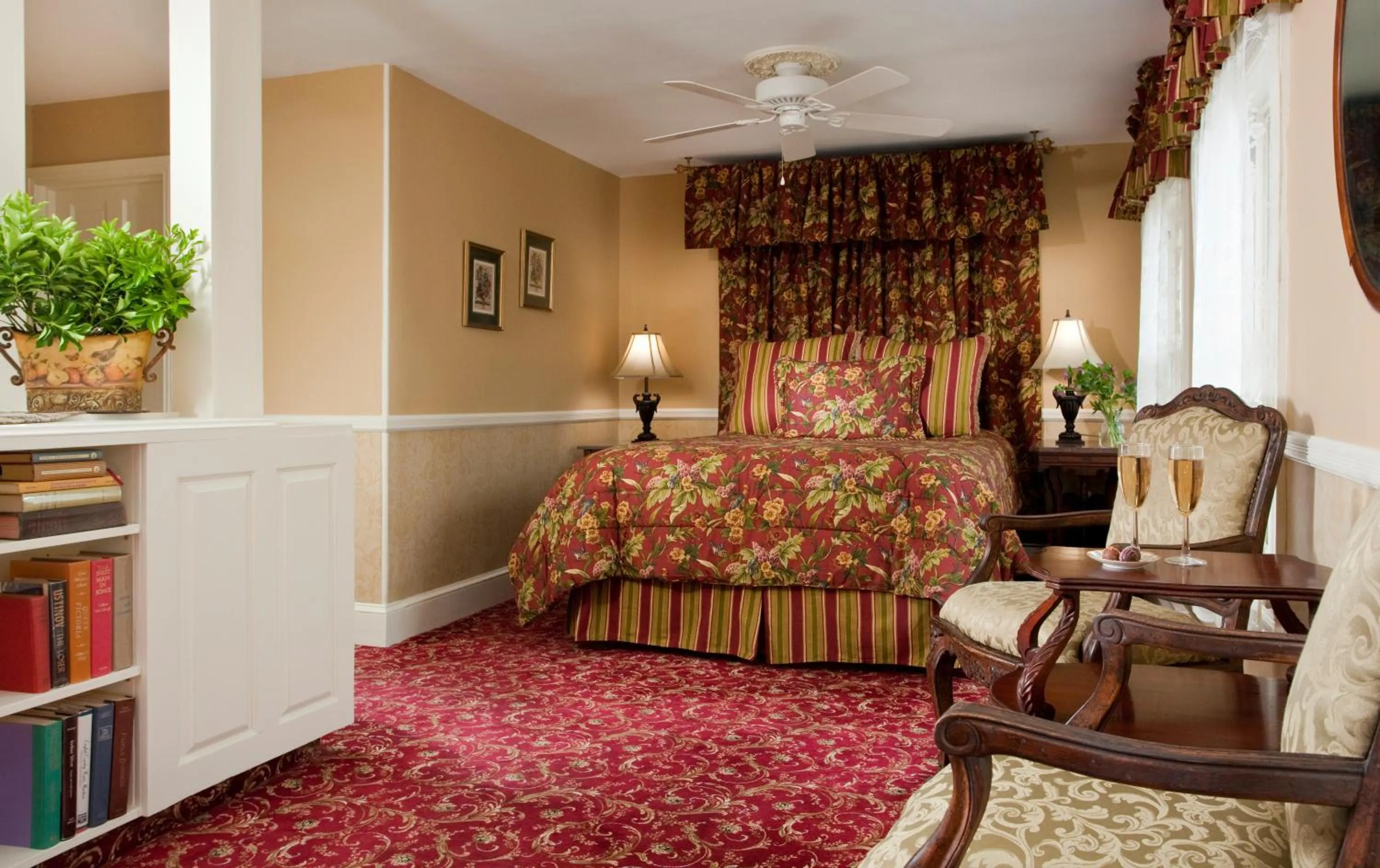 Photo of the whole room in The Queen Victoria