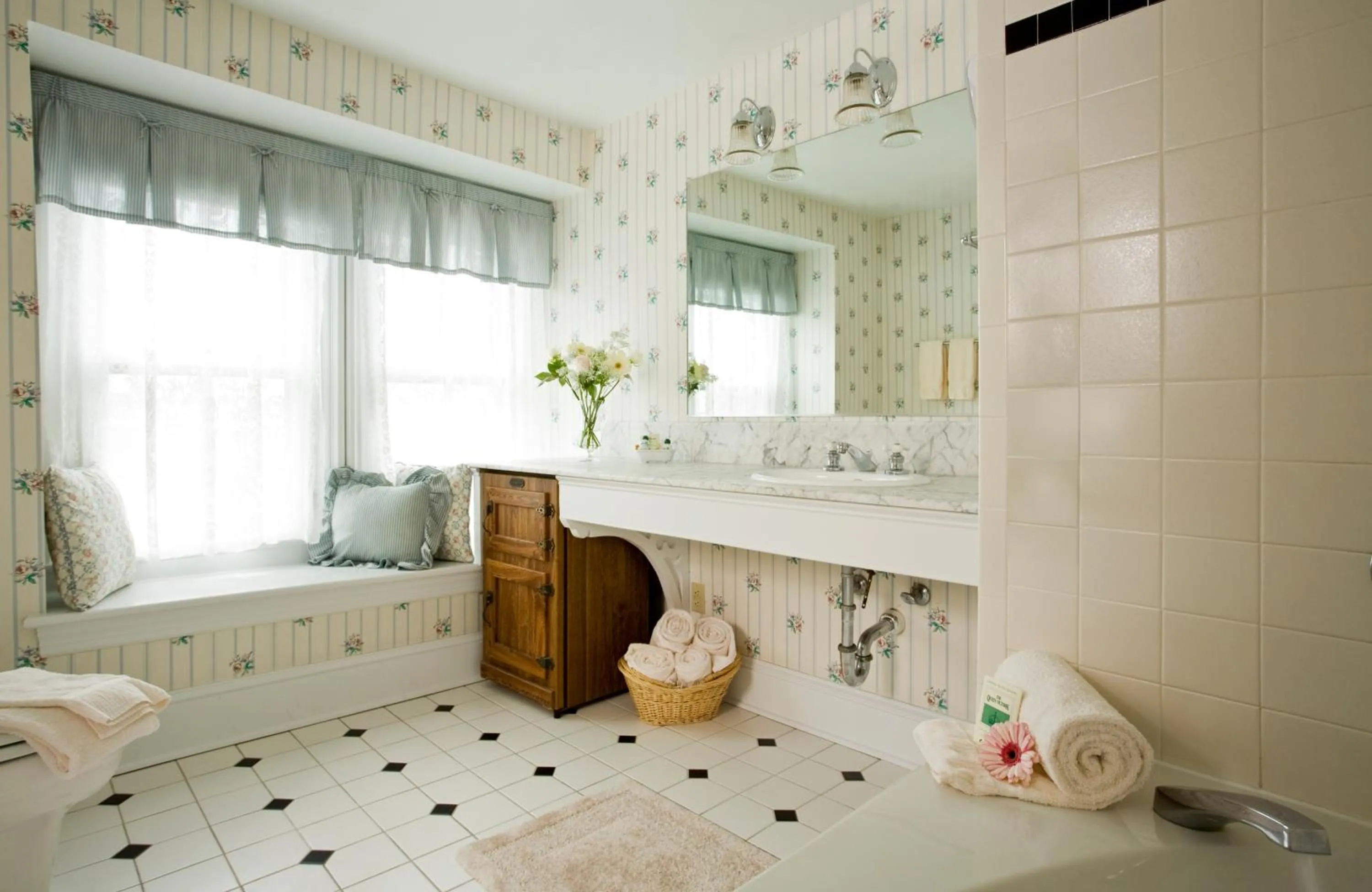 Bathroom in The Queen Victoria