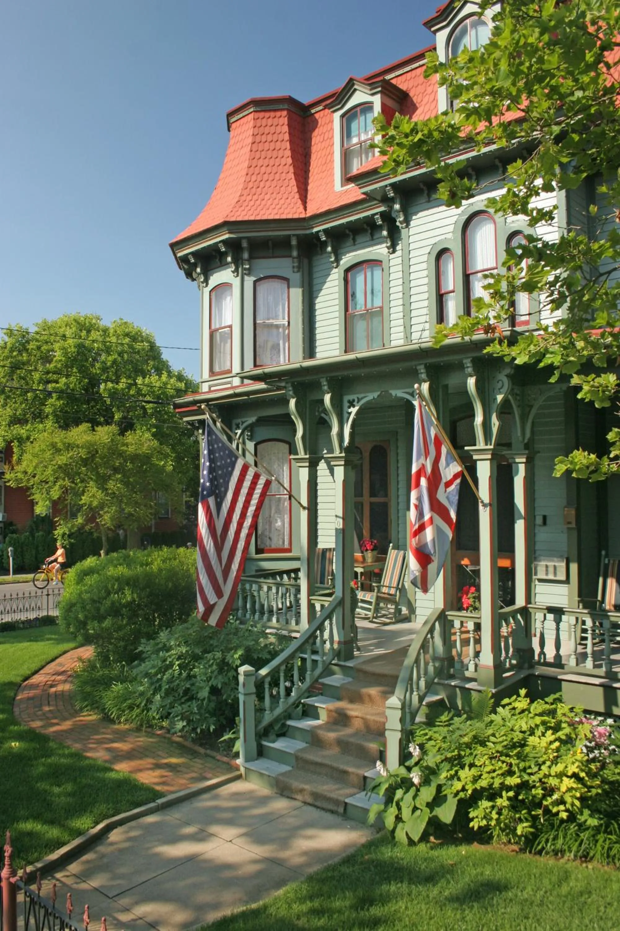 Property building in The Queen Victoria