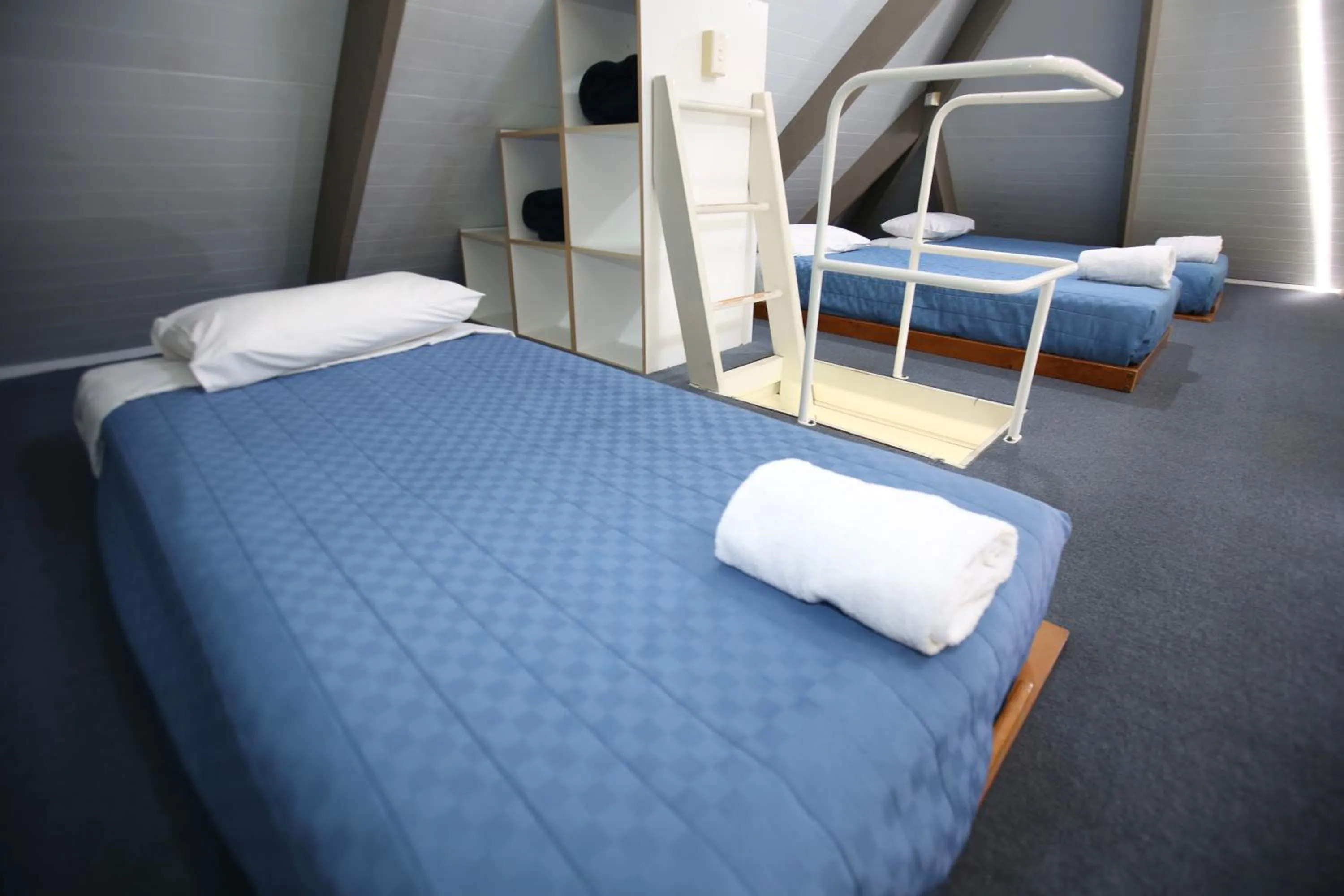 Bedroom, Bed in Kellys Beach Resort