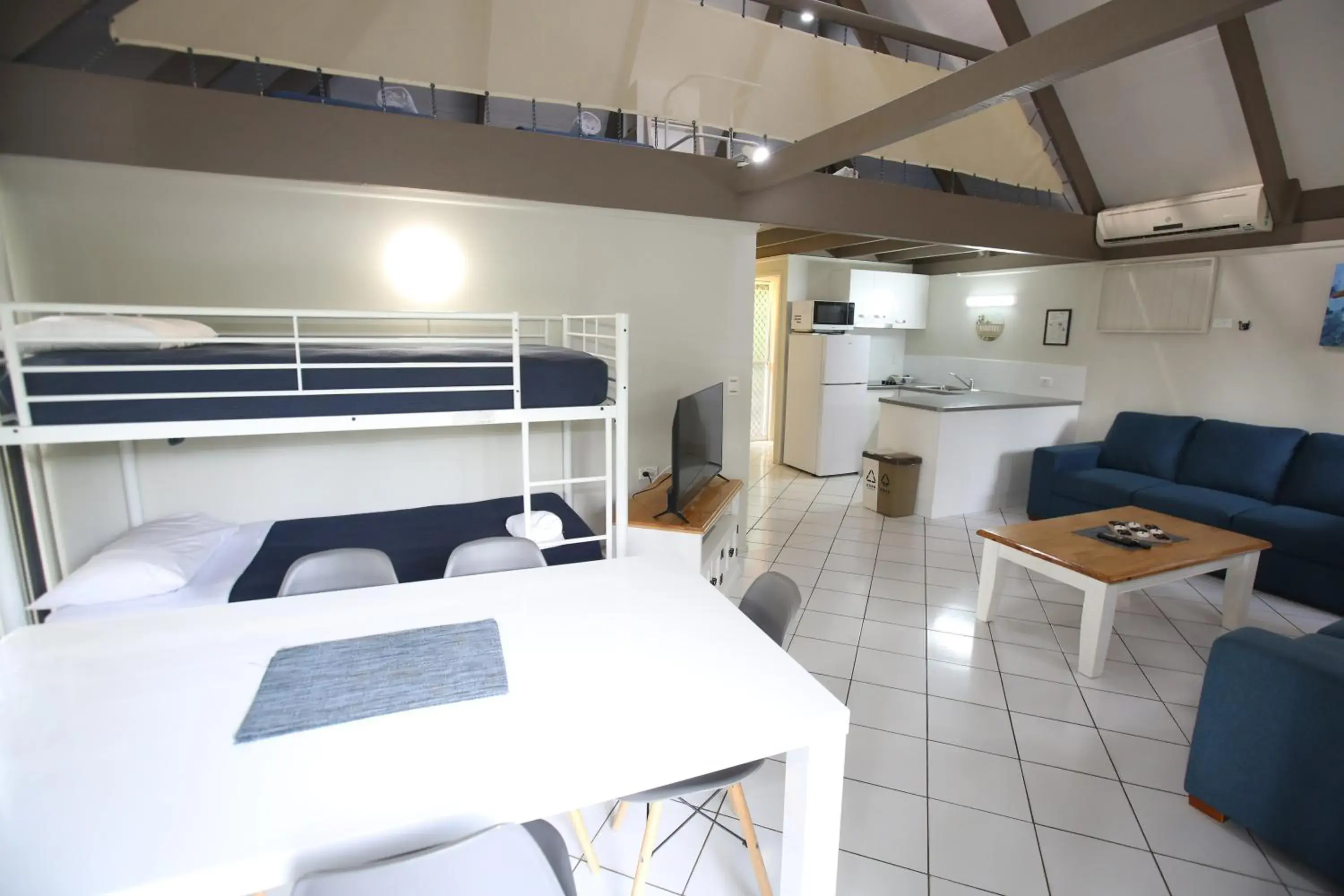 Living room in Kellys Beach Resort Living room in Kellys Beach Resort