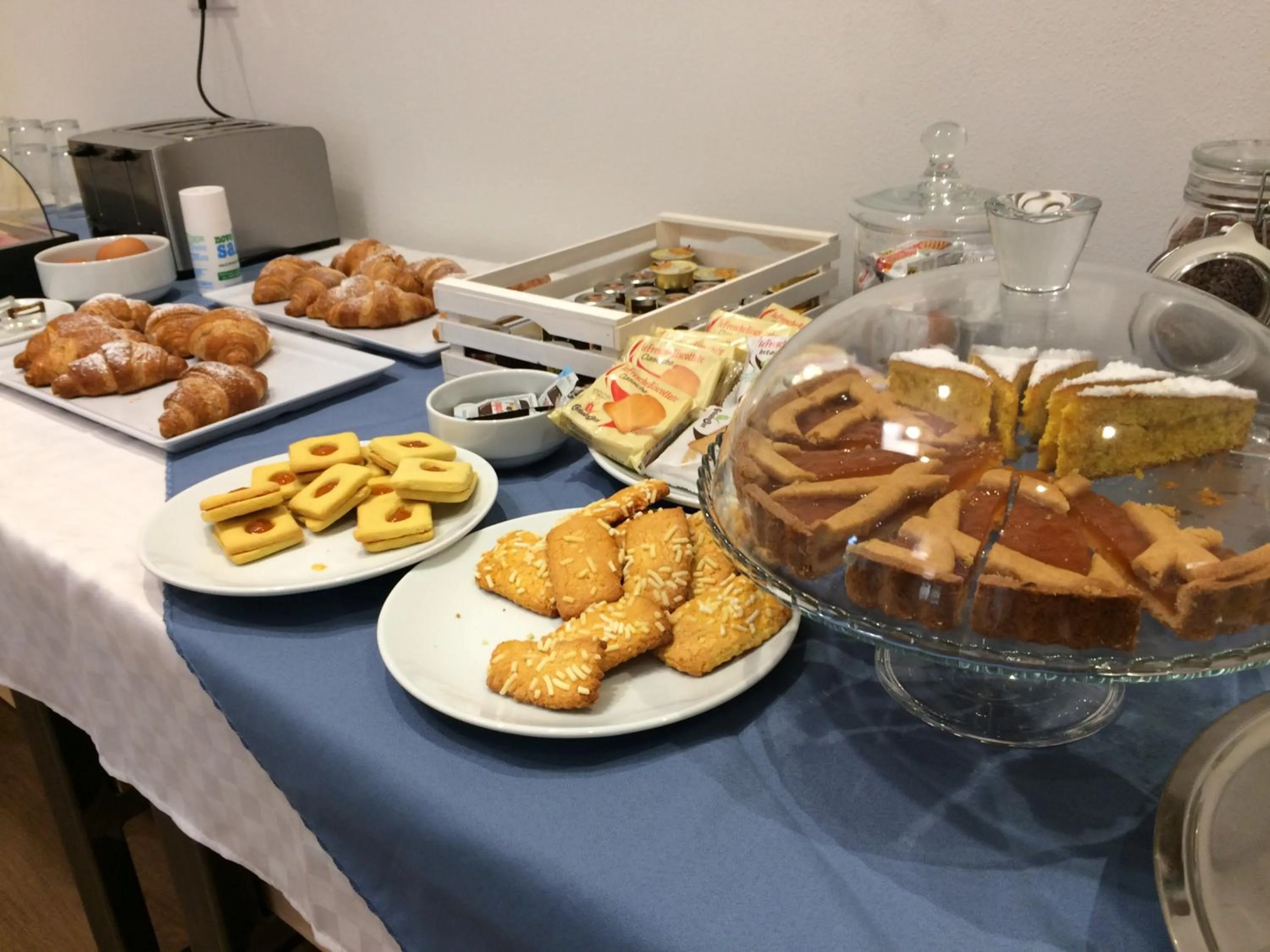 Continental breakfast in Acqua & Sale Hotel