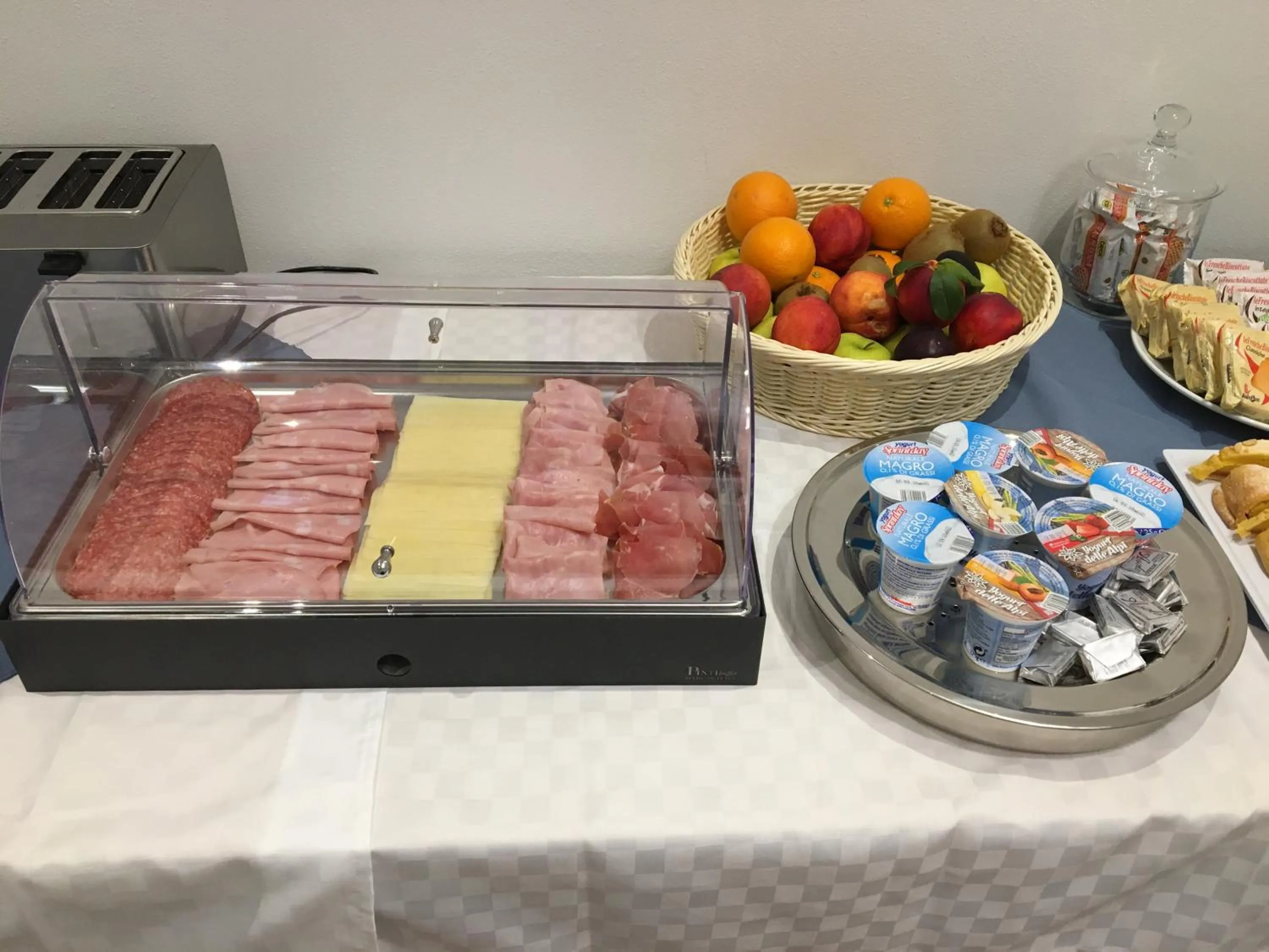Continental breakfast in Acqua & Sale Hotel