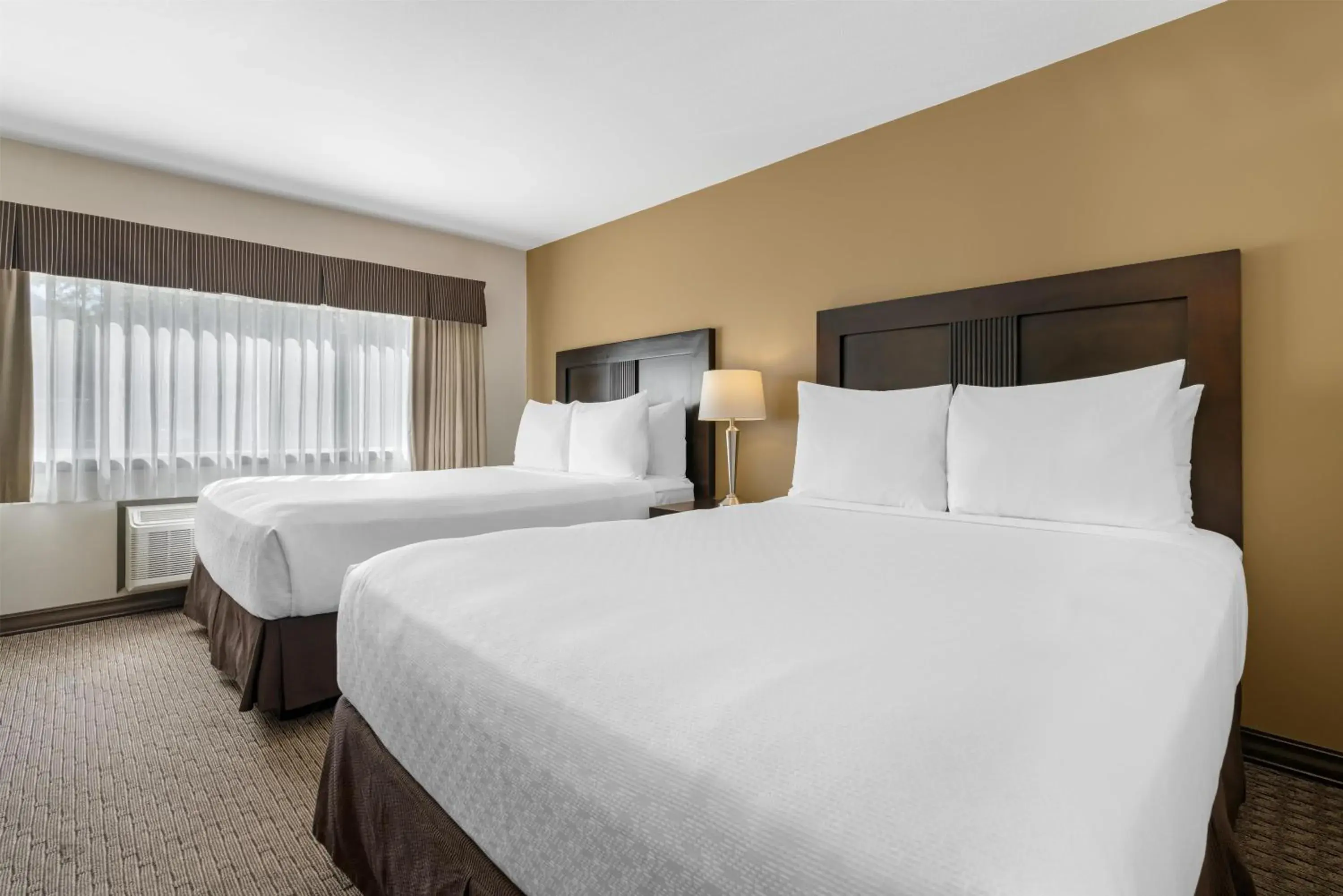 Bedroom, Bed in Best Western Plus Baker Street Inn Bedroom, Bed in Best Western Plus Baker Street Inn