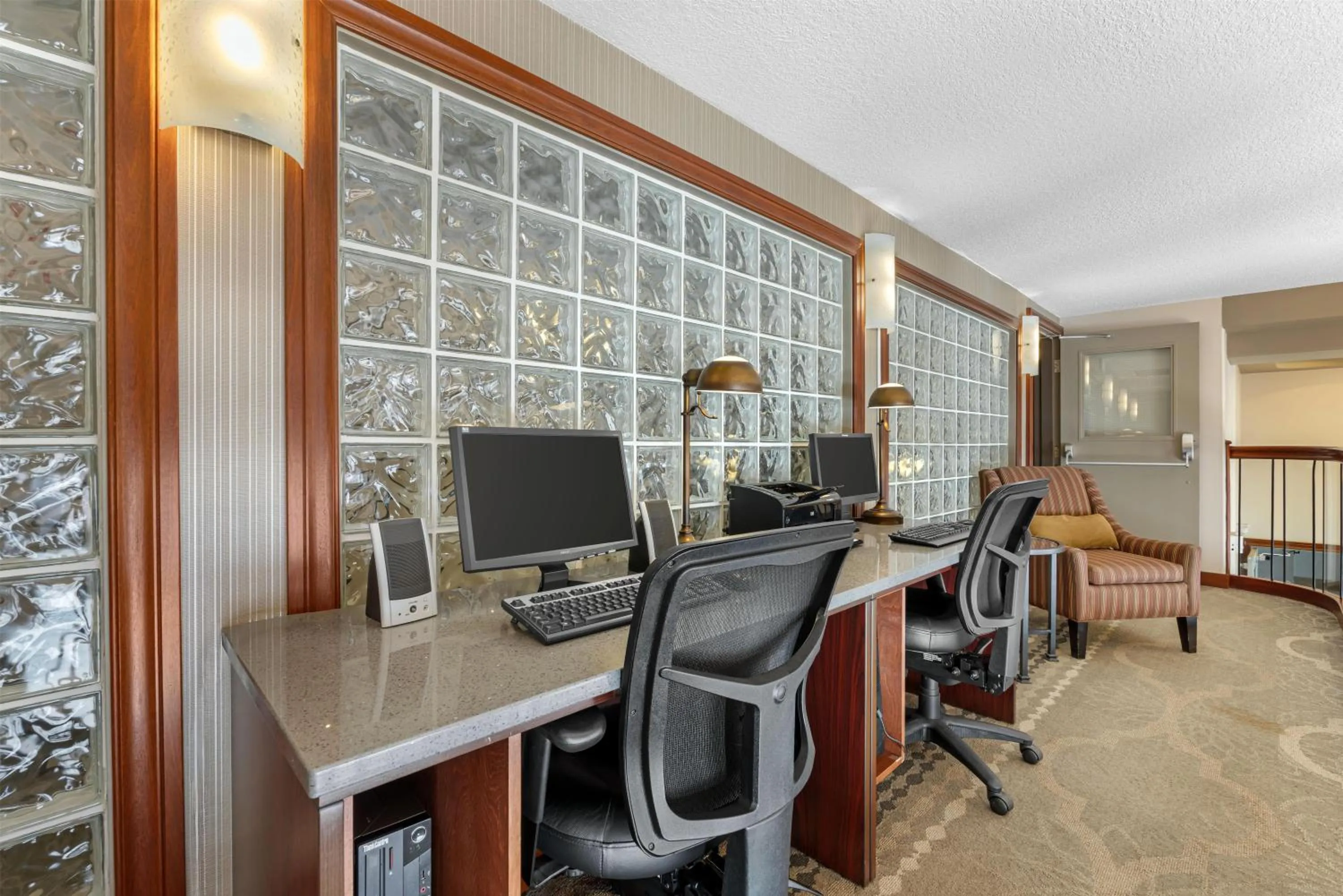 Business facilities in Best Western Plus Baker Street Inn