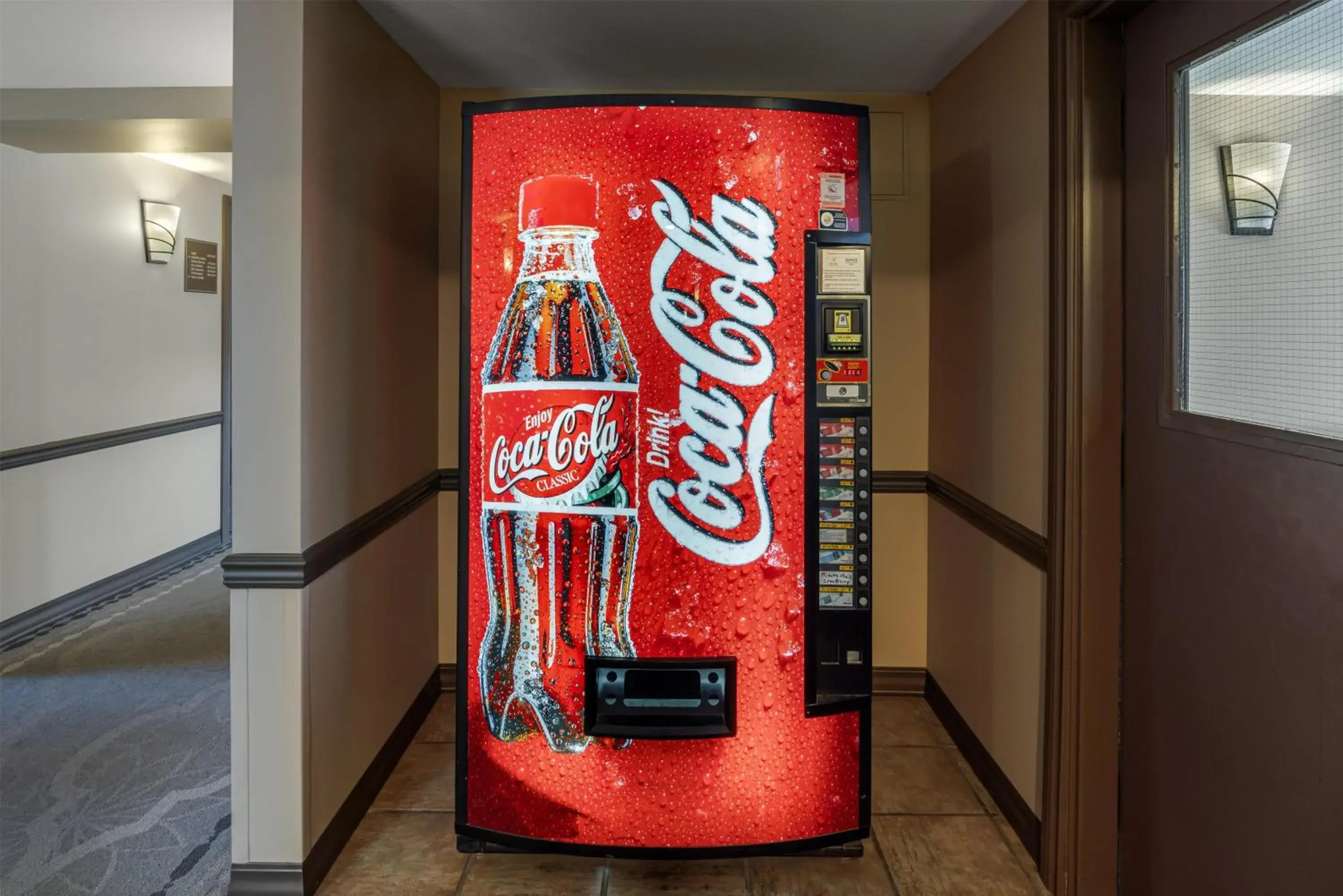 Property building in Best Western Plus Baker Street Inn Property building in Best Western Plus Baker Street Inn