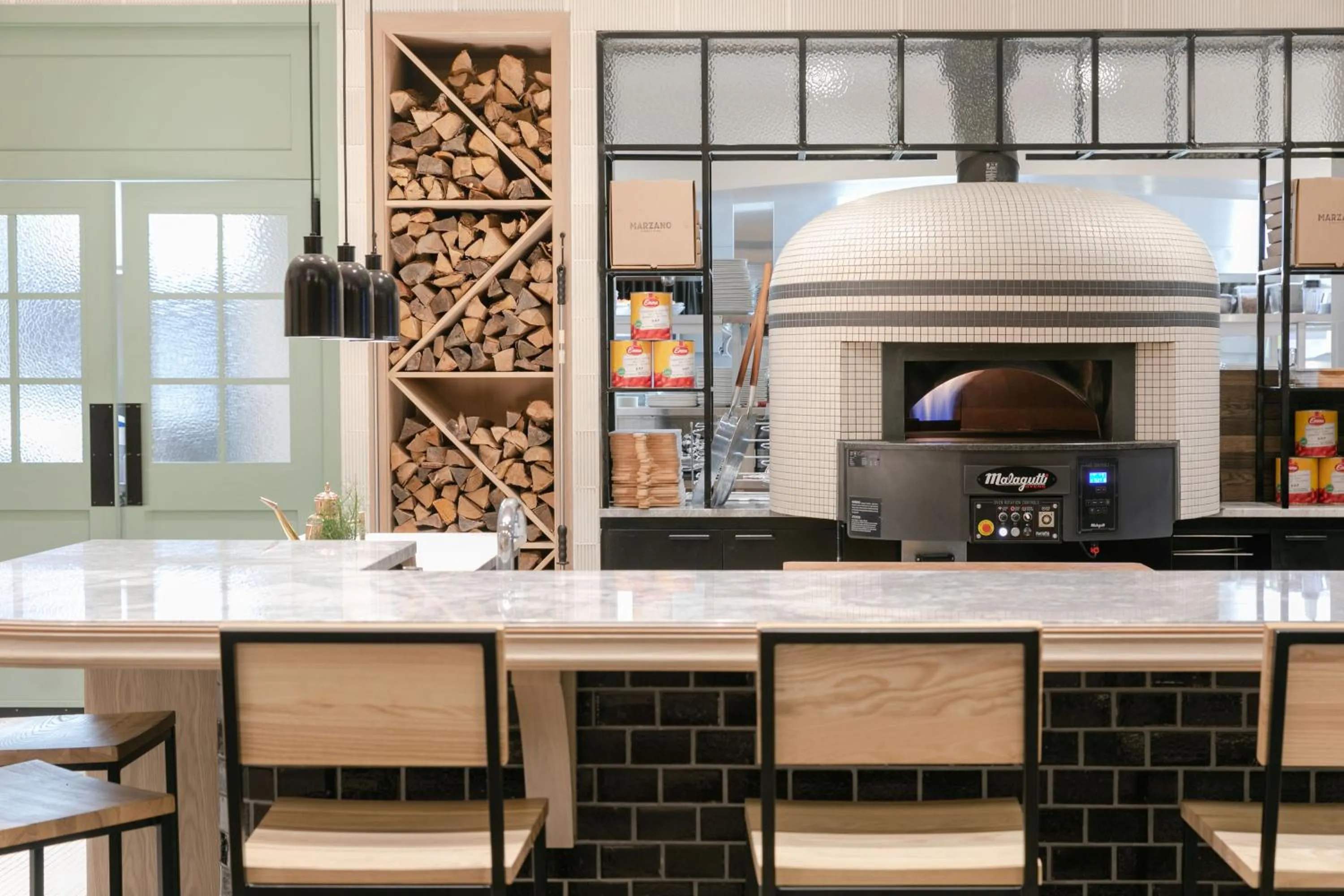 Restaurant/places to eat in Best Western Plus Baker Street Inn