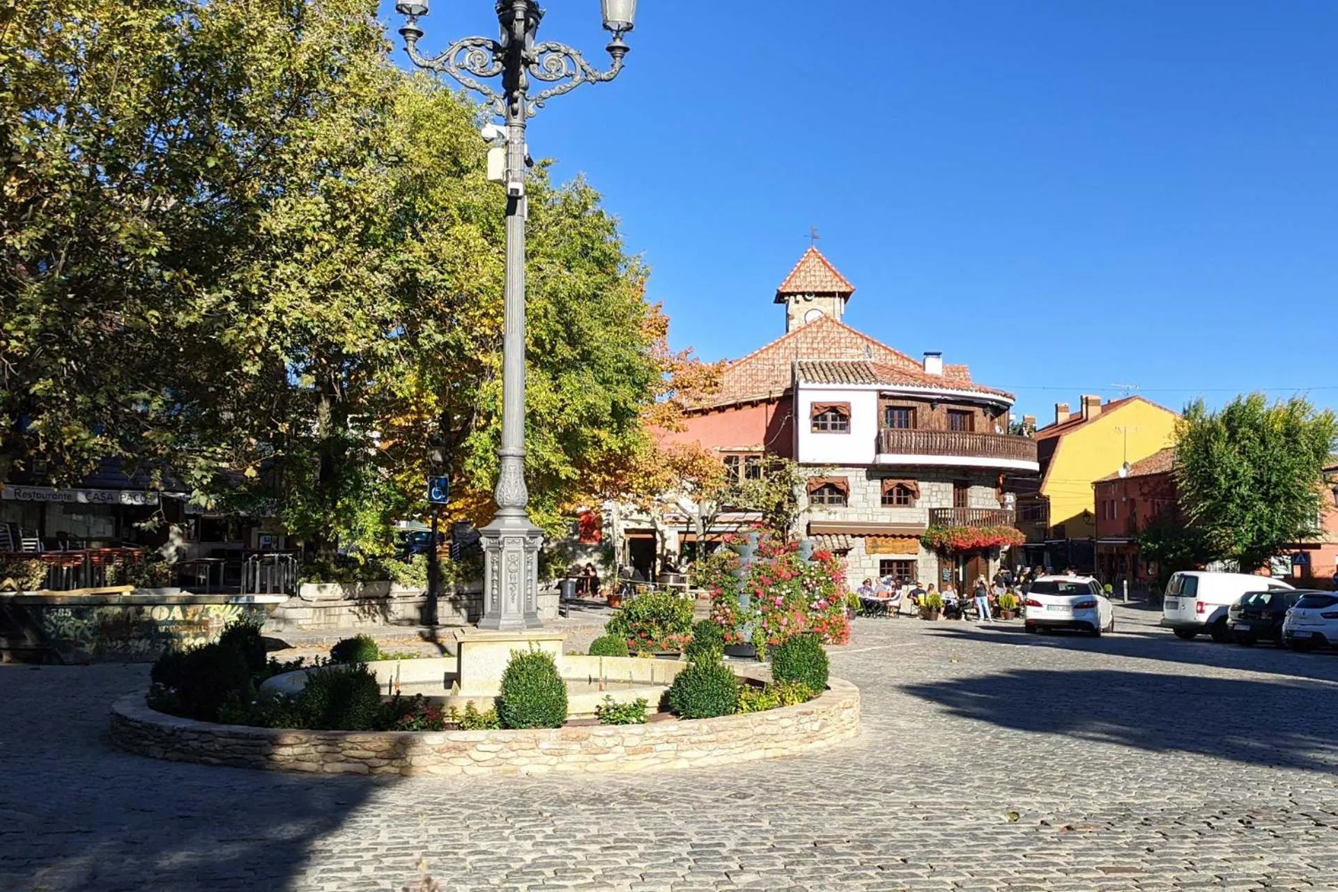 Nearby landmark in La Arbolada
