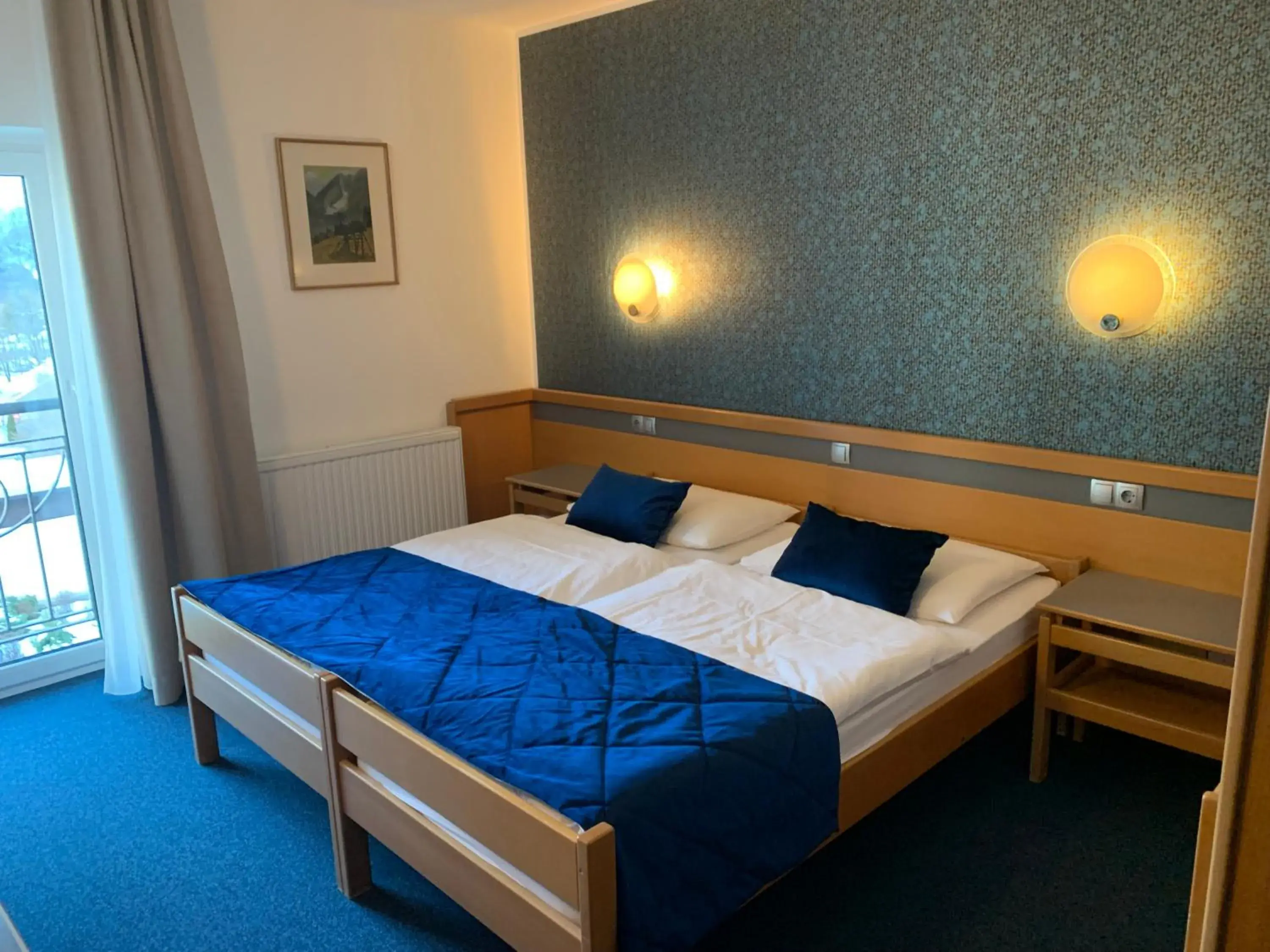 Property building, Bed in Hotel Alp Property building, Bed in Hotel Alp