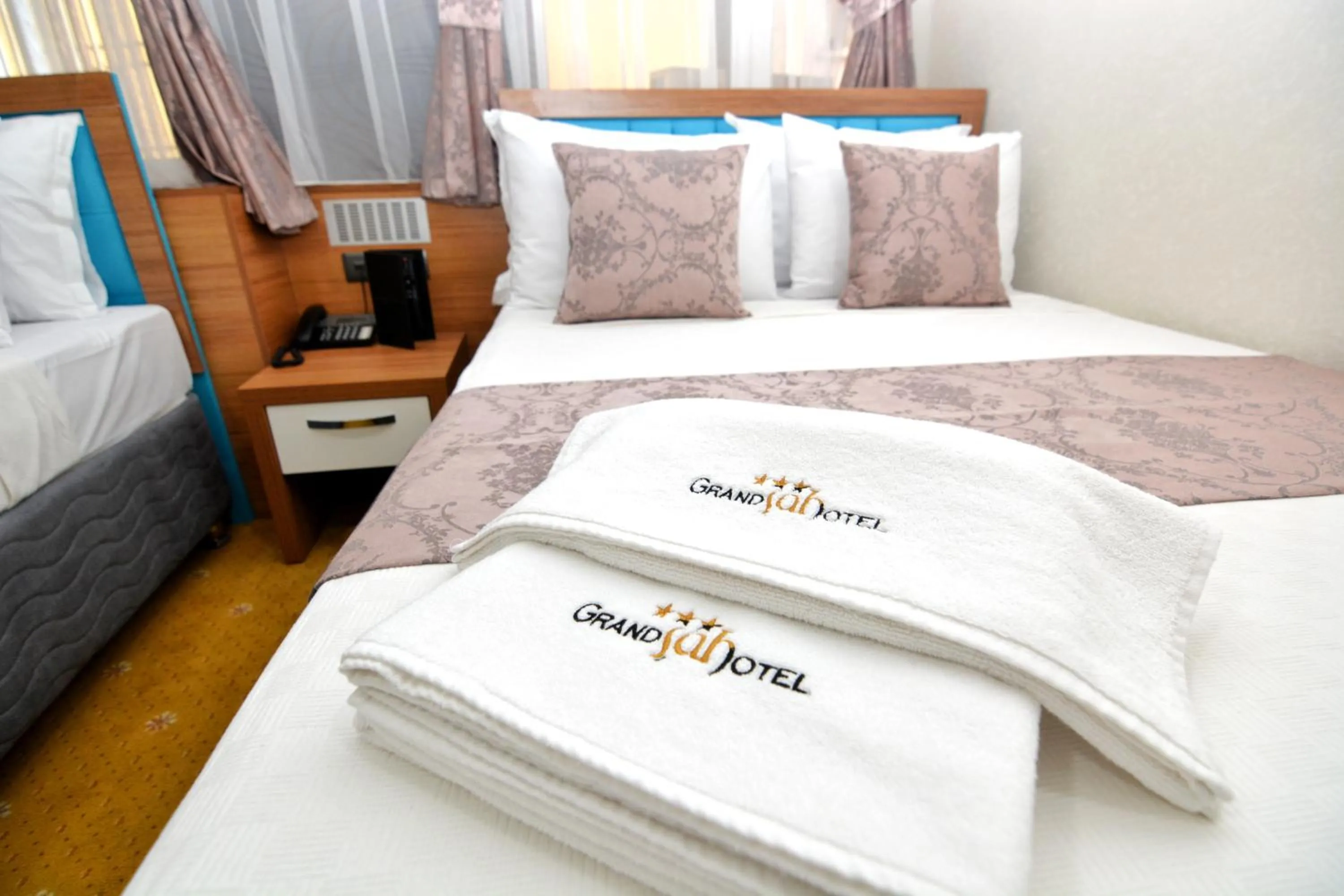 Bed in GRAND ŞAH OTEL