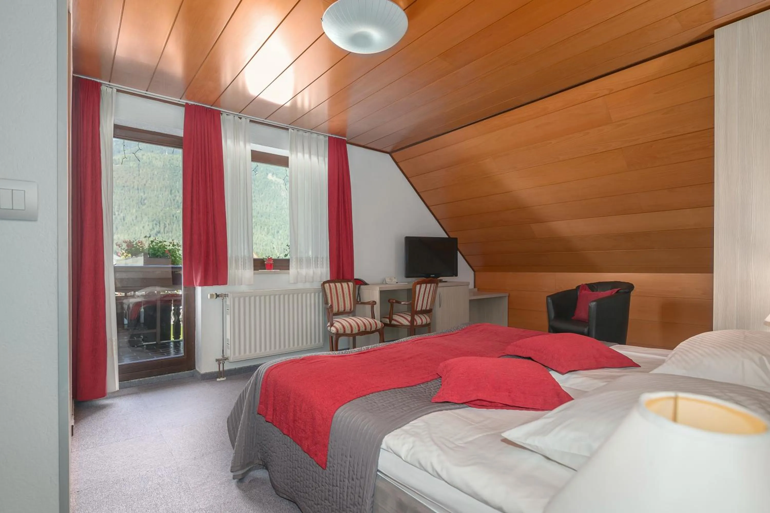 Bedroom, Bed in Garni Hotel Miklič