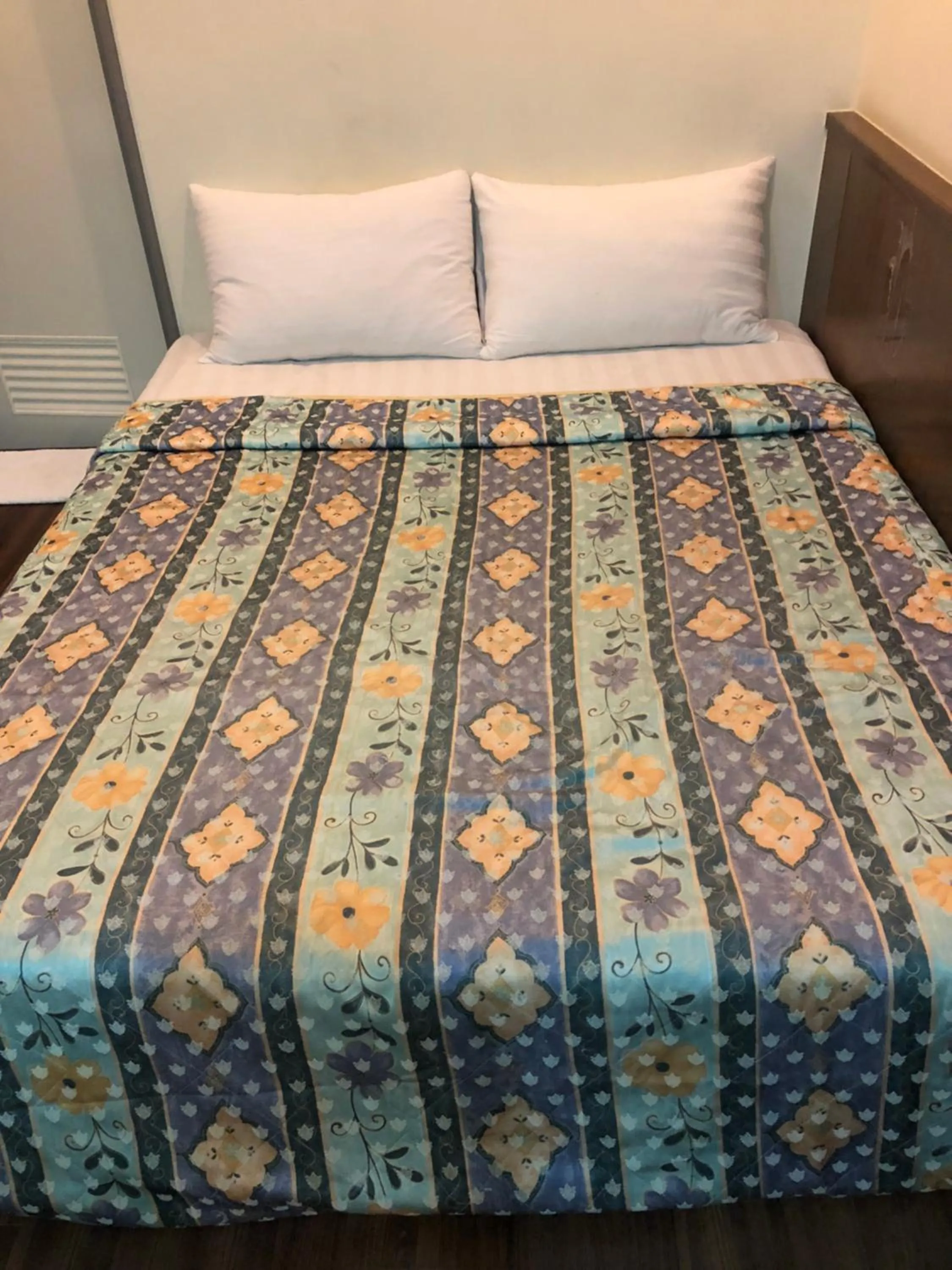 Bed in Good Ground Hotel Tainan