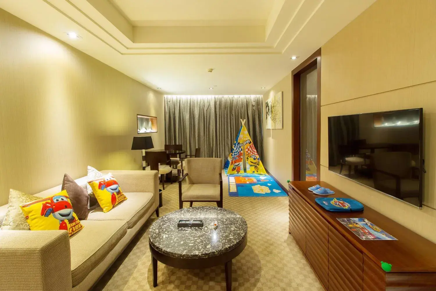 Living room, Bed in Swiss Grand Xiamen-Harbour View Living room, Bed in Swiss Grand Xiamen-Harbour View