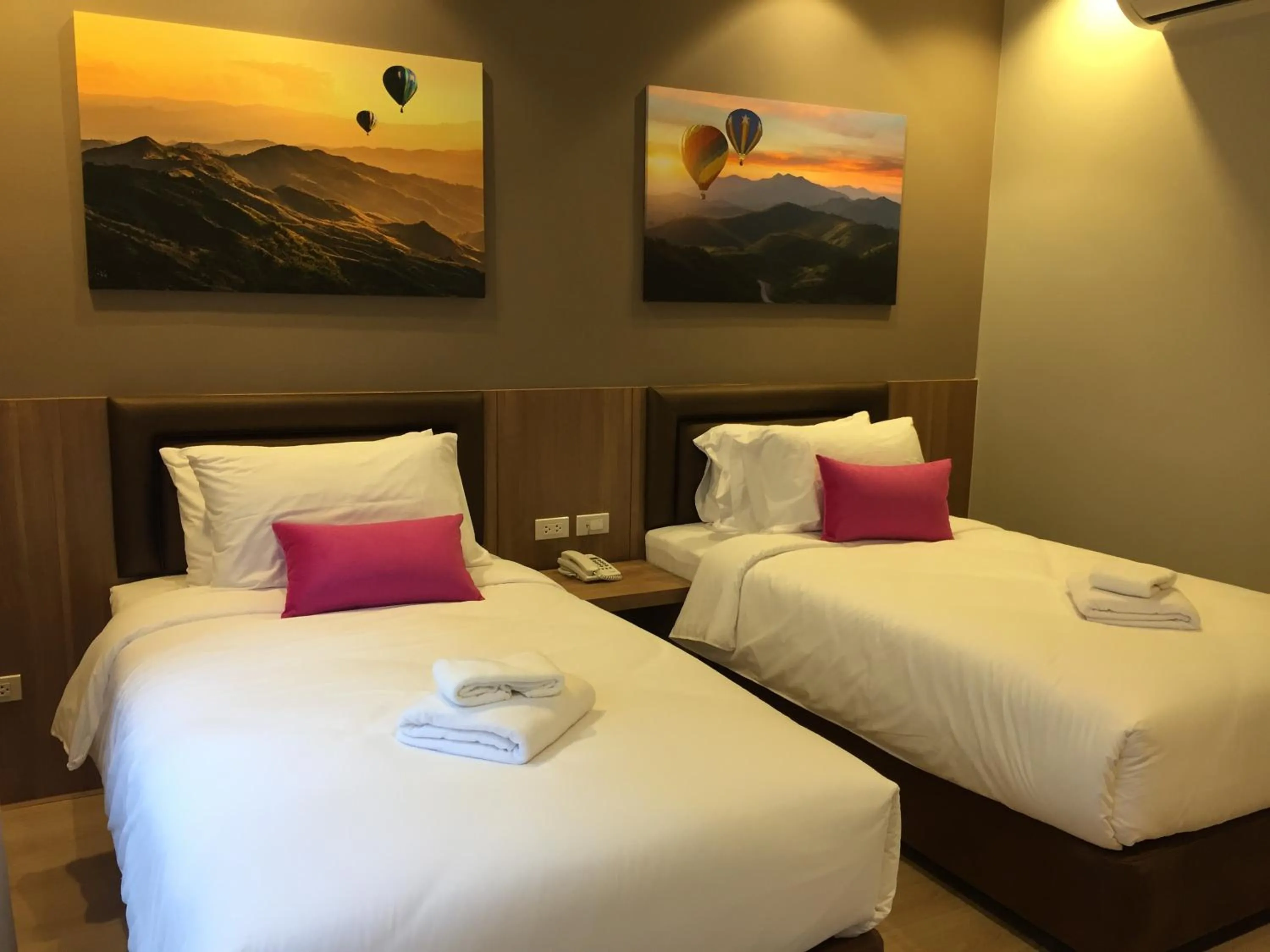 Property building, Bed in Ben Guesthouse