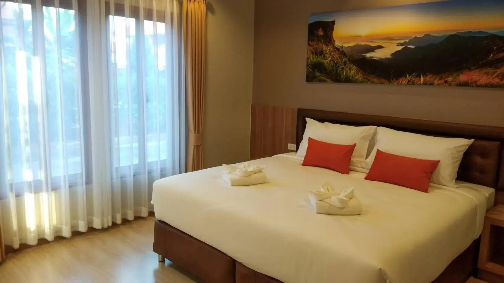 Shower, Bed in Ben Guesthouse Shower, Bed in Ben Guesthouse