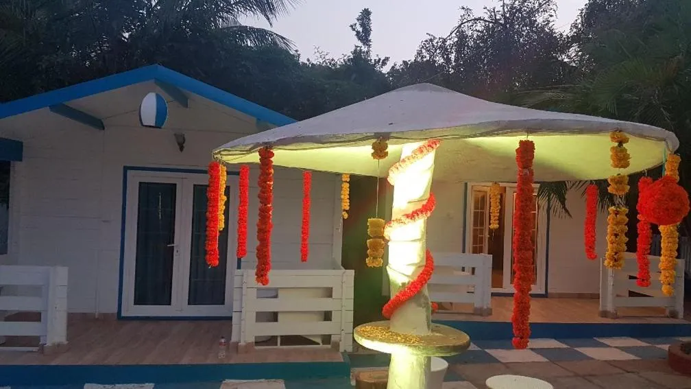 Facade/entrance in Paradise Village Beach Resort