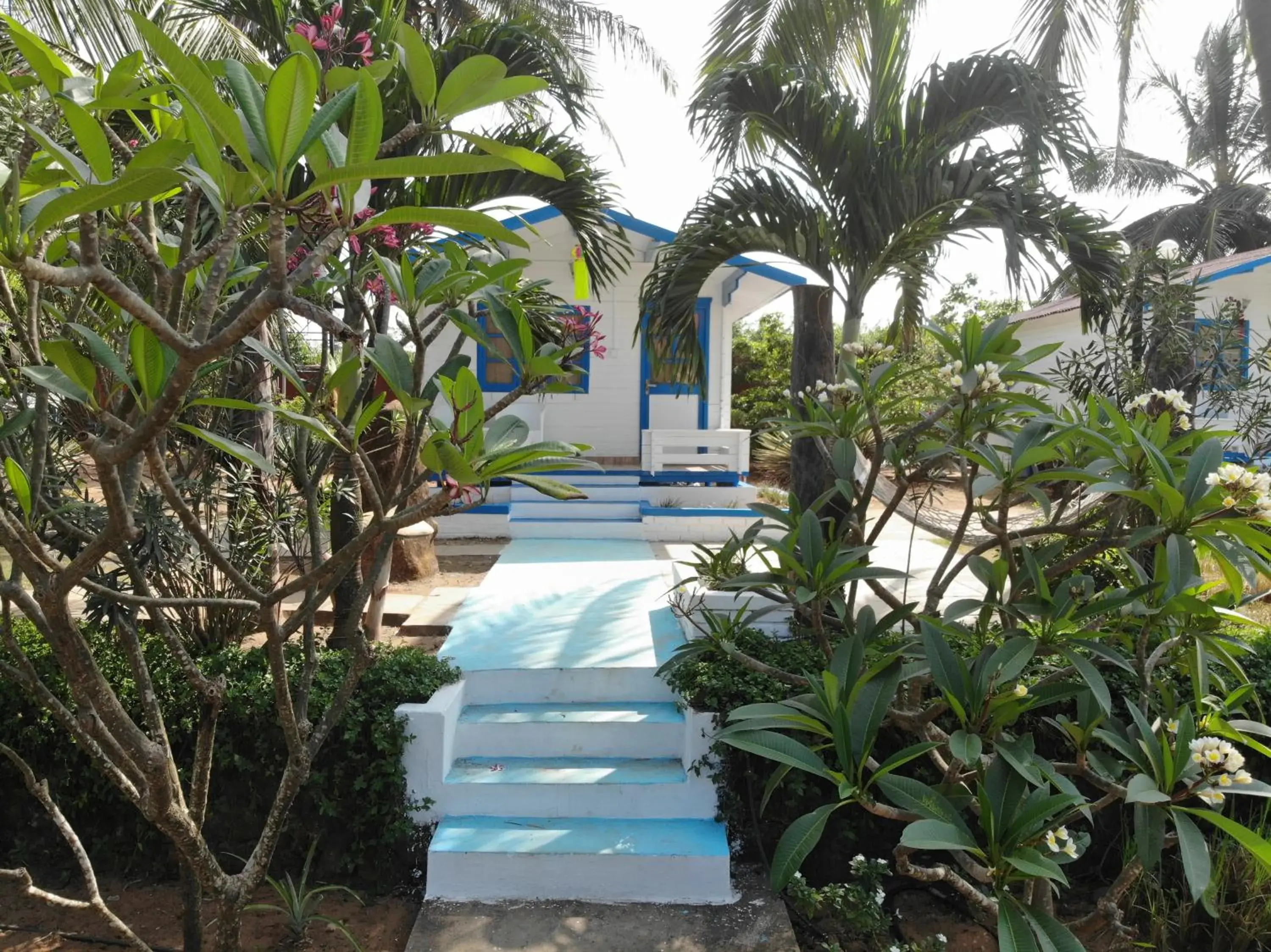 Facade/entrance in Paradise Village Beach Resort Facade/entrance in Paradise Village Beach Resort