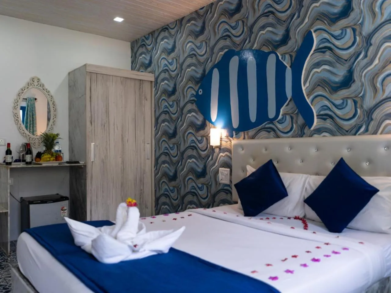 Bedroom, Bed in Paradise Village Beach Resort