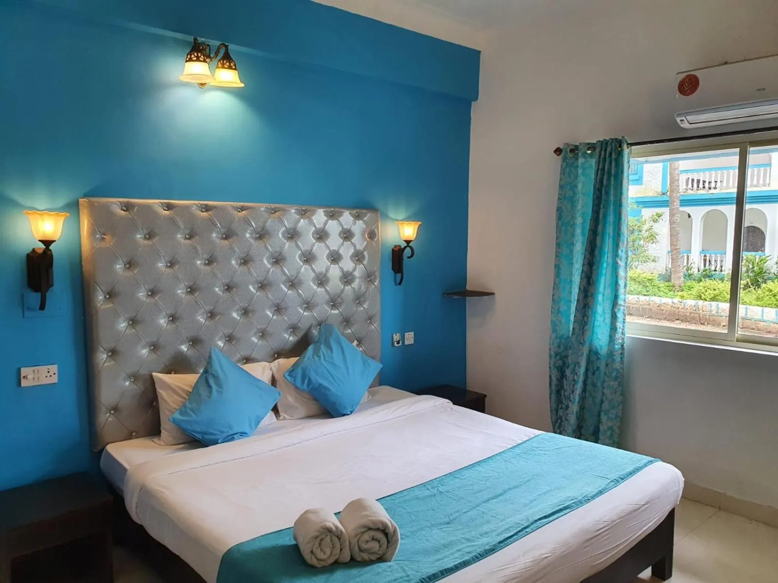 Bedroom, Bed in Paradise Village Beach Resort