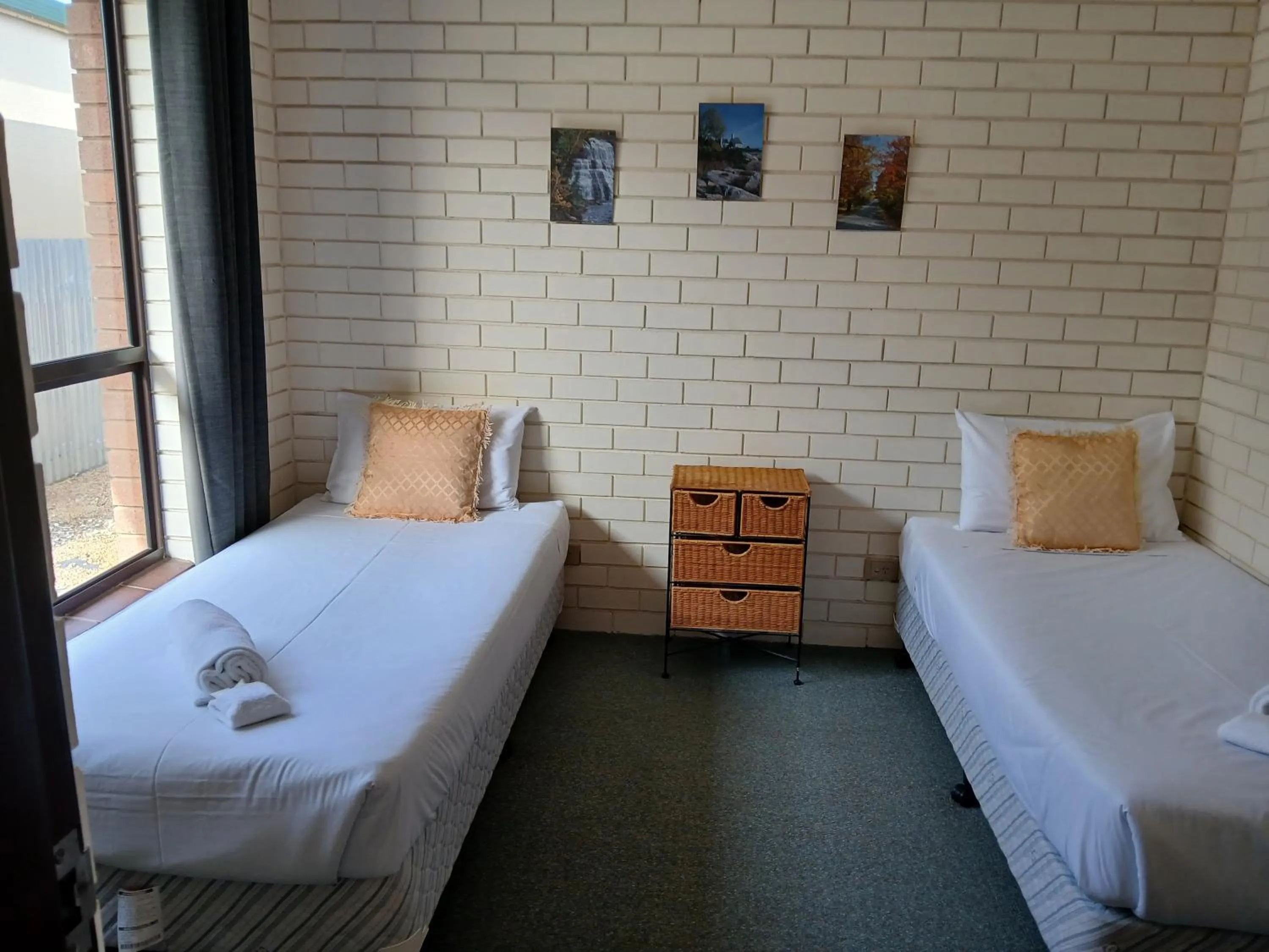 Bed in Birch Motel Tocumwal Previously Known as Kanimbla Motor Inn