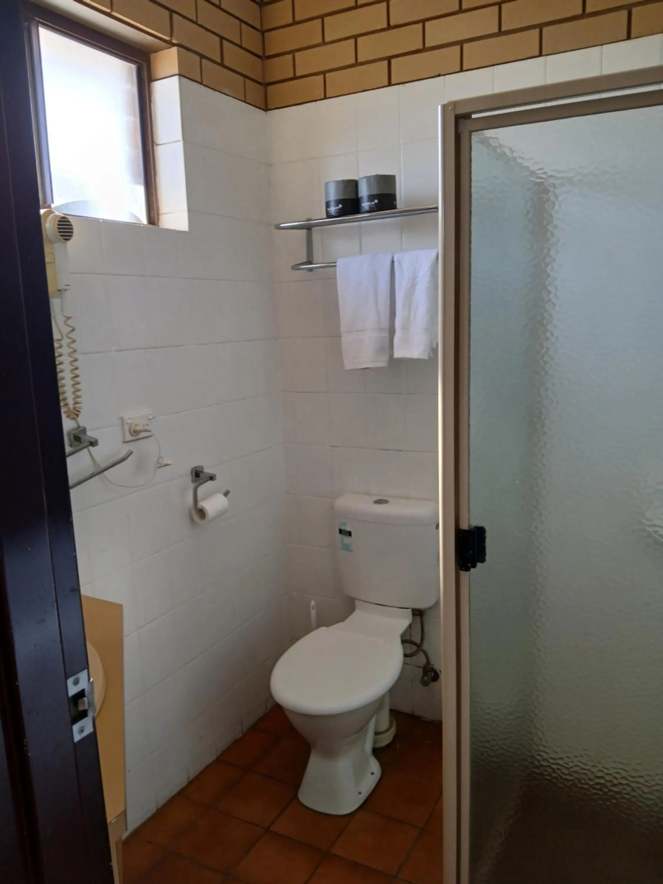 Toilet in Birch Motel Tocumwal Previously Known as Kanimbla Motor Inn