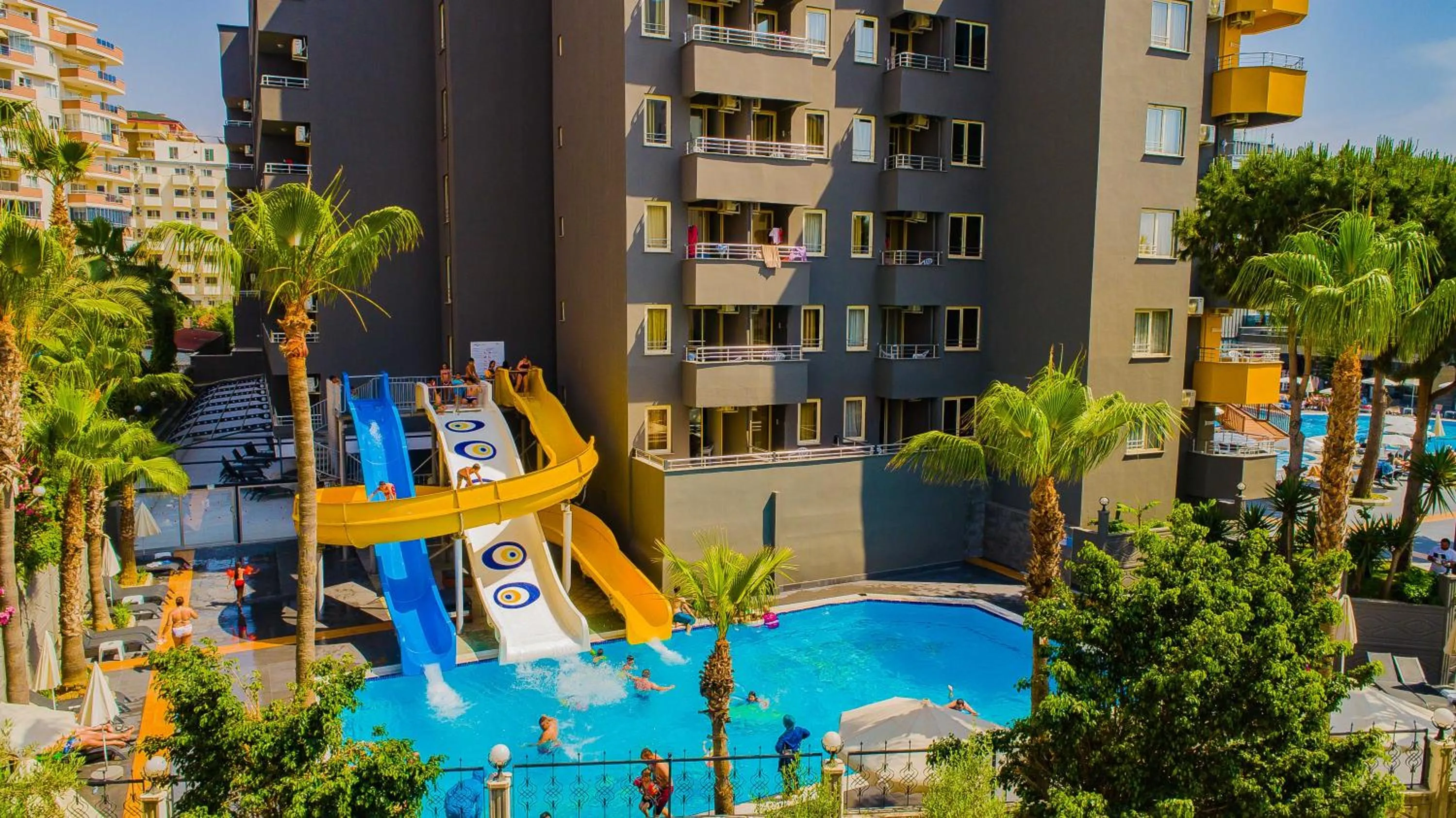 Swimming pool in Senza Grand Santana Hotel - Ultra All Inclusive