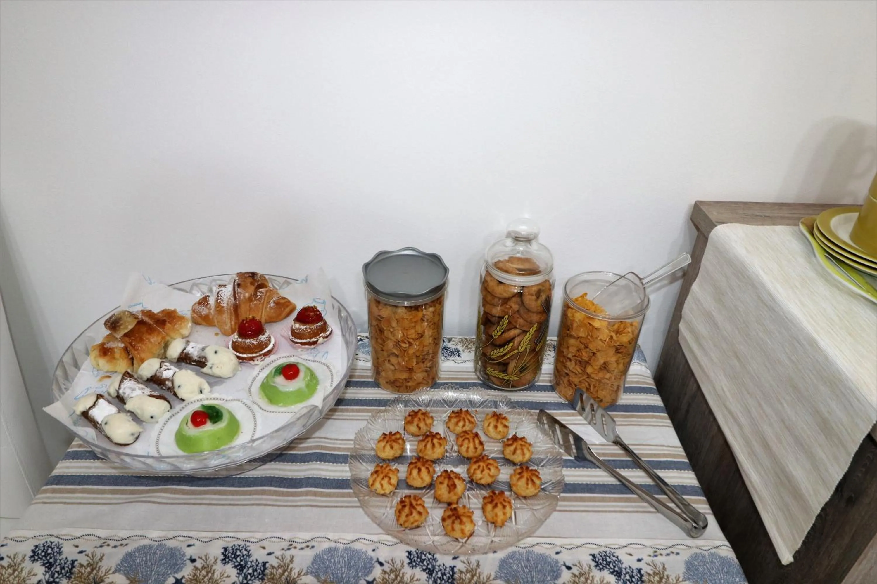 Buffet breakfast in B&B d'Orleans