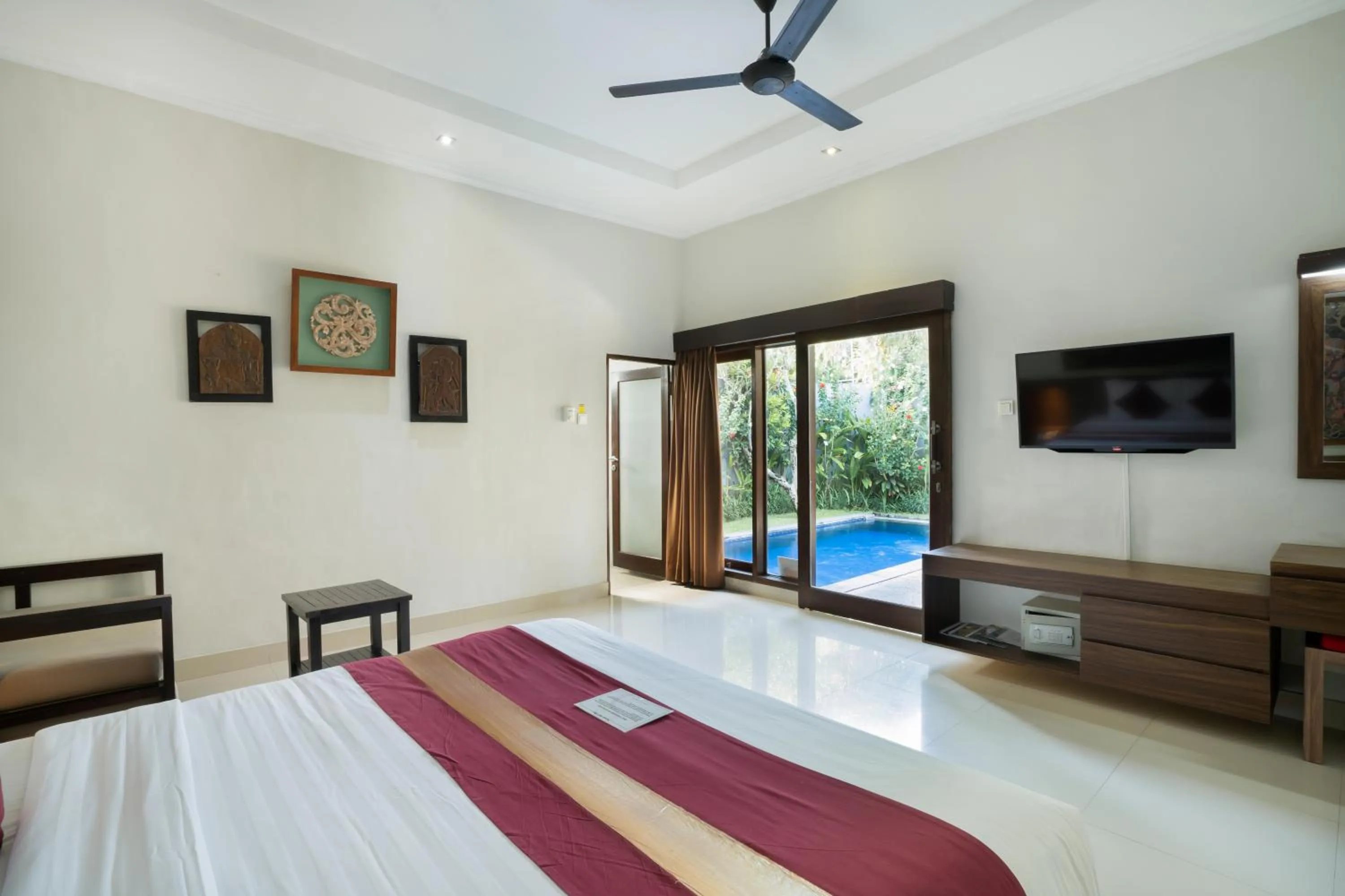 Bed in Samaja Beachside Villas