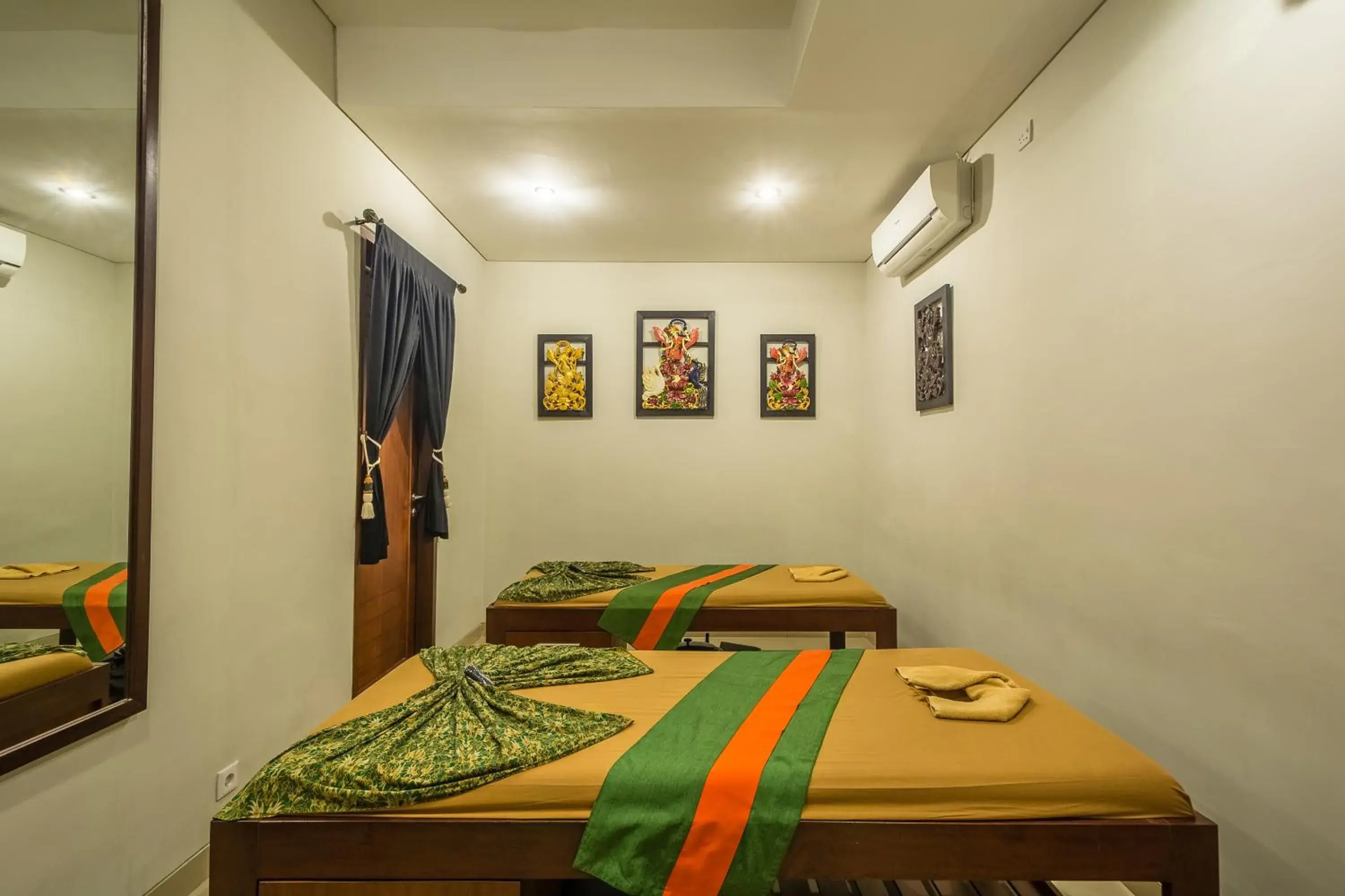 Massage, Bed in Samaja Beachside Villas Massage, Bed in Samaja Beachside Villas