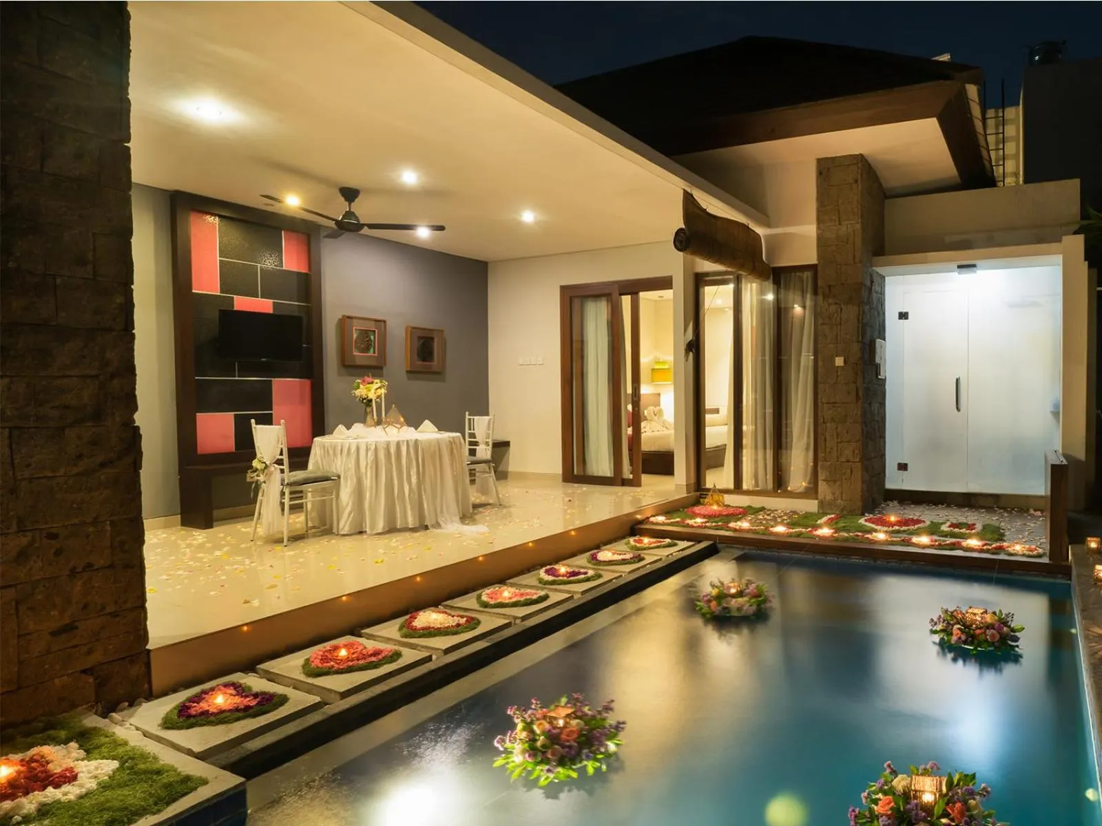 Swimming pool in Samaja Beachside Villas