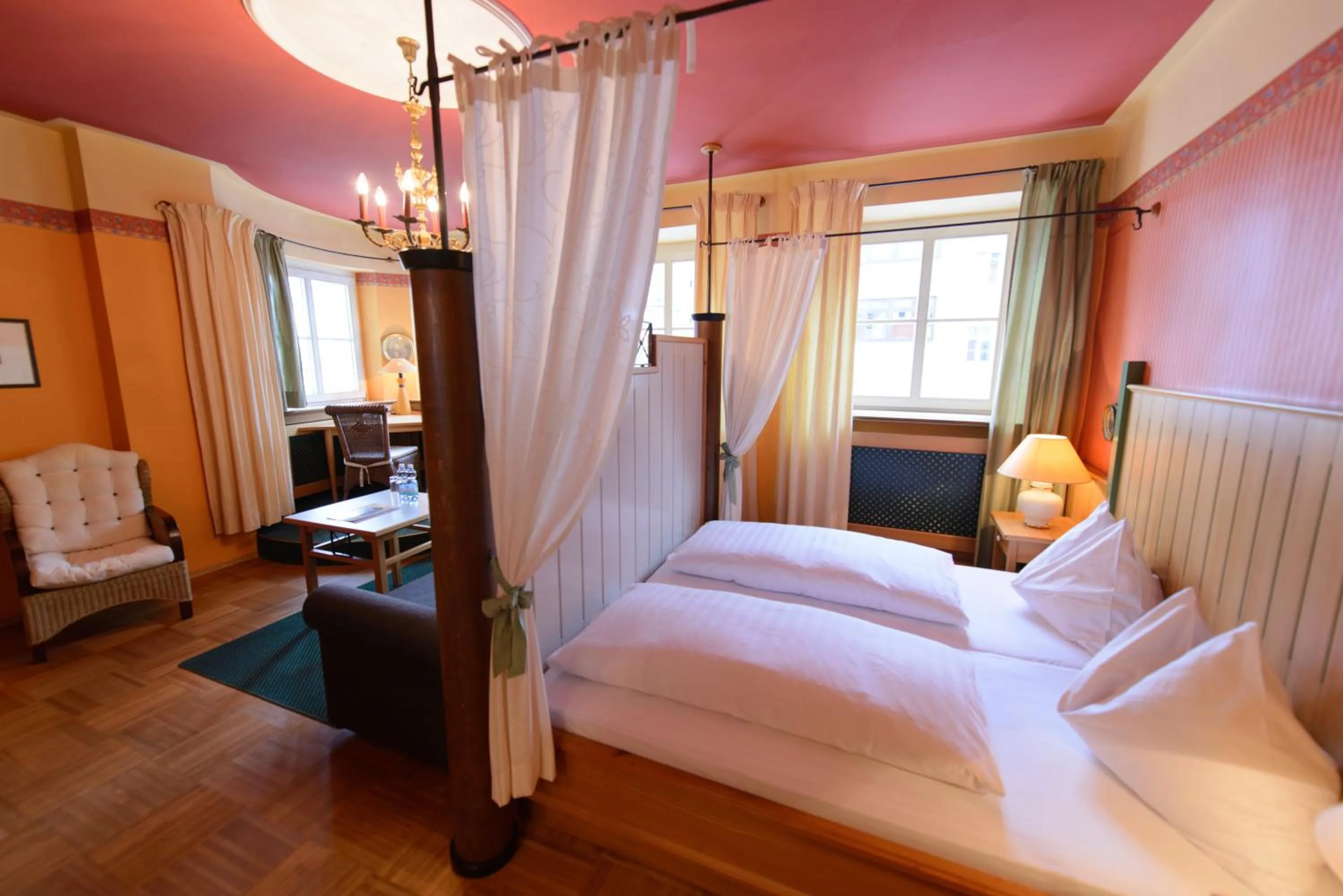 Bedroom, Bed in Gasthof Hotel Zweimüller